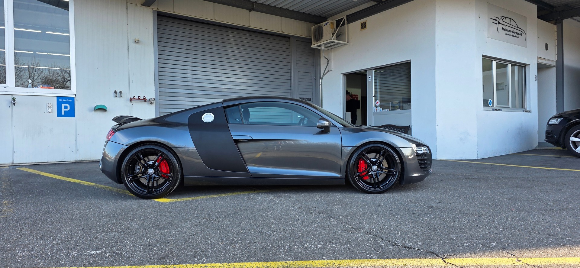 AUDI R8 Coupé 4.2-image-8