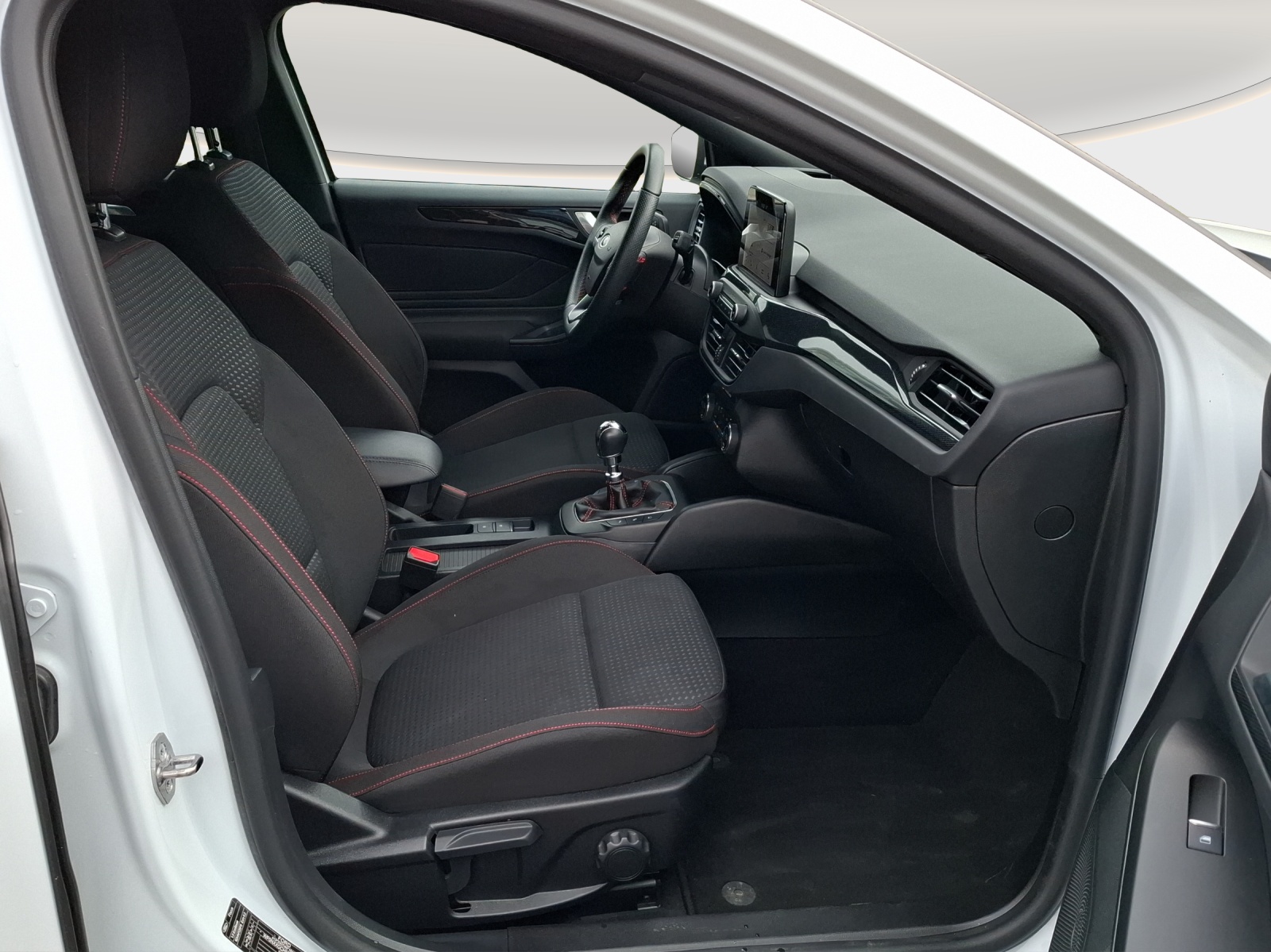 FORD Focus 1.0 SCTi ST Line-image-9