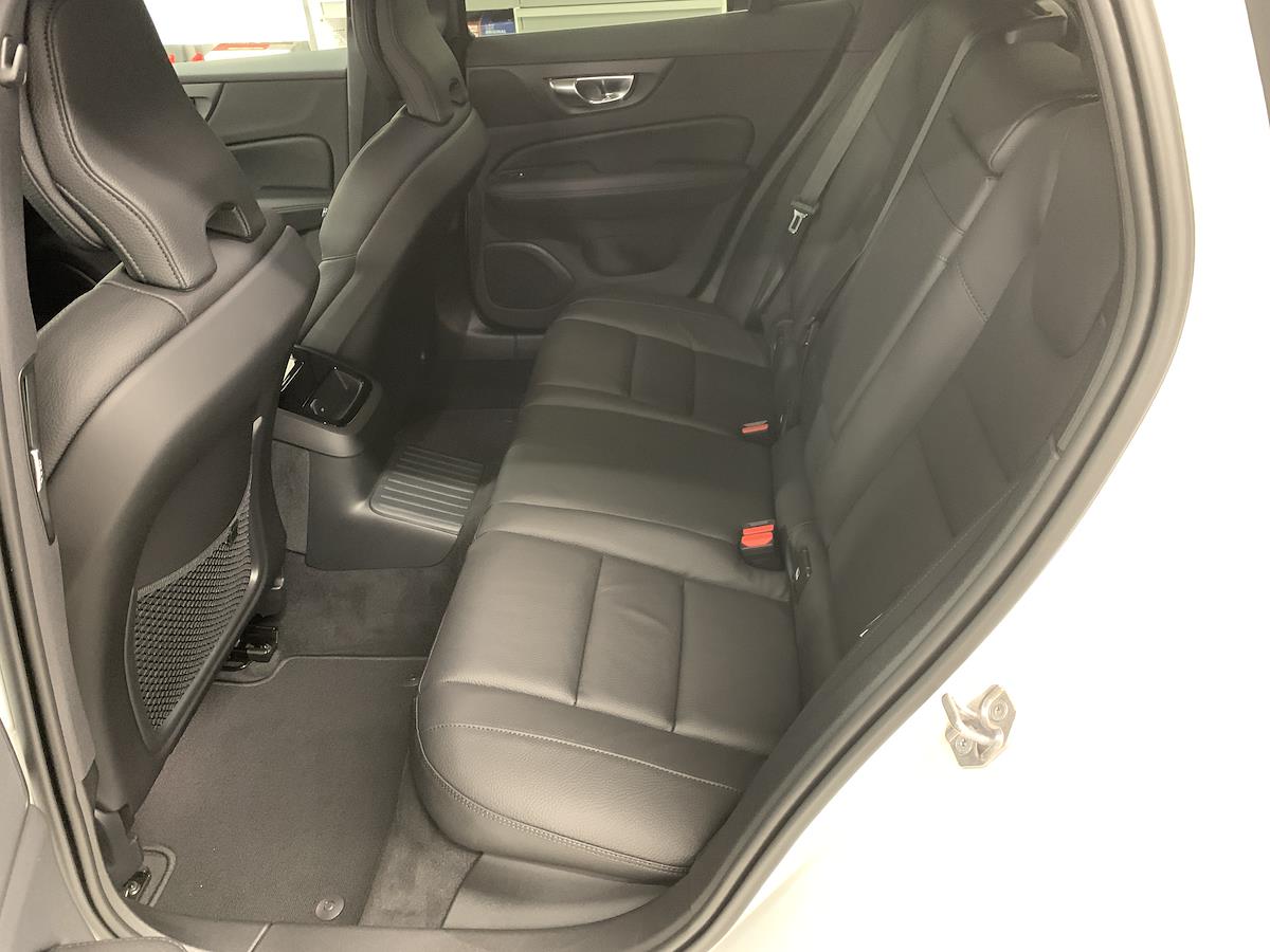 VOLVO V60 T6 eAWD Twin Engine Business Geartronic-image-11