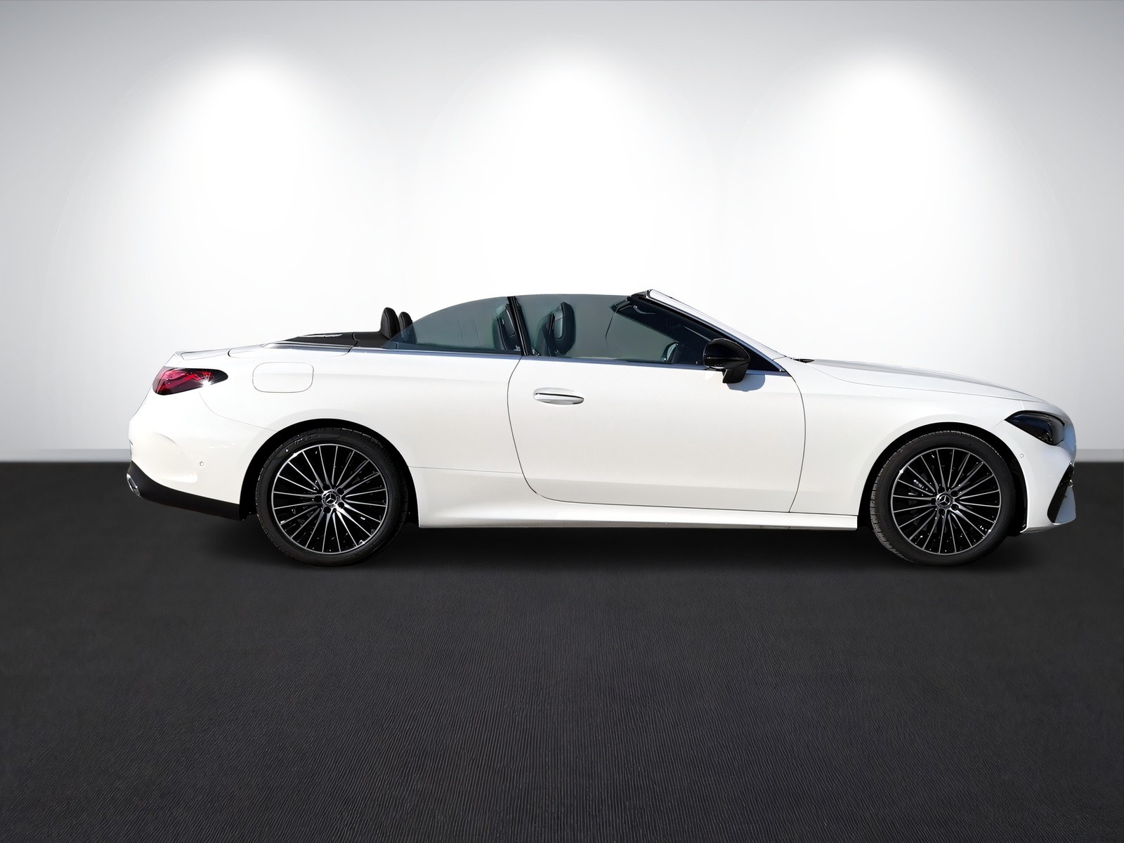 MERCEDES-BENZ CLE 300 Cabrio 4Matic 9G-Tronic-image-5
