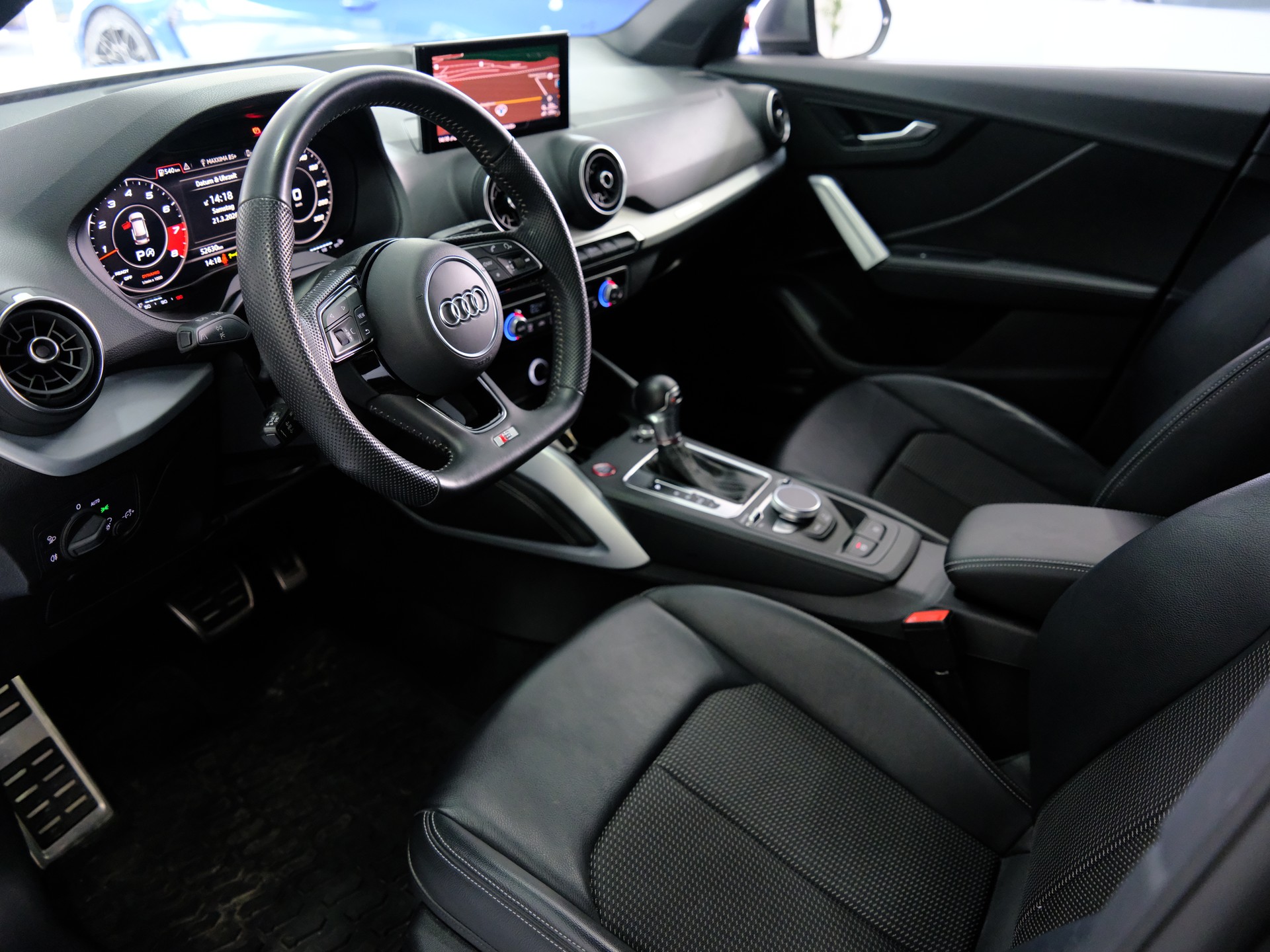 AUDI SQ2 TFSI quattro S-tronic-image-9