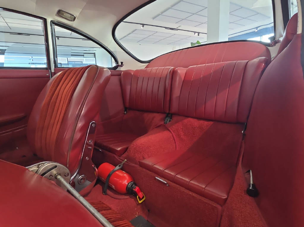 PORSCHE 356 SC-image-10
