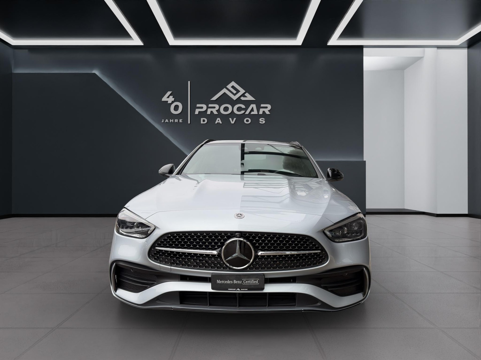 MERCEDES-BENZ C 220 d AMG Line 4matic Kombi-showroom-element-2