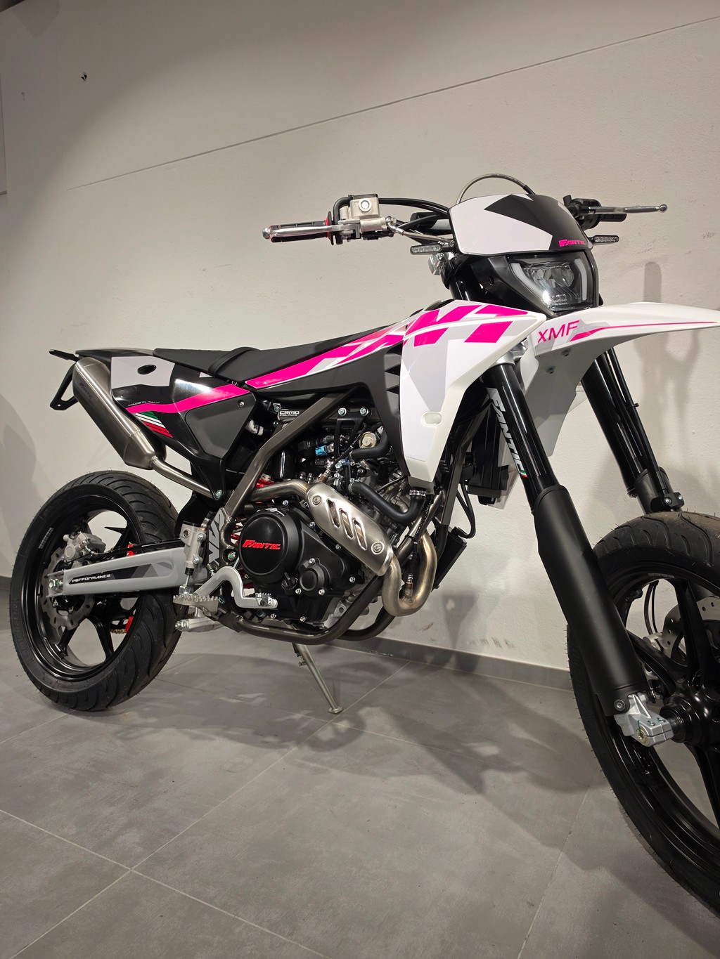 FANTIC XMF 125-image-3