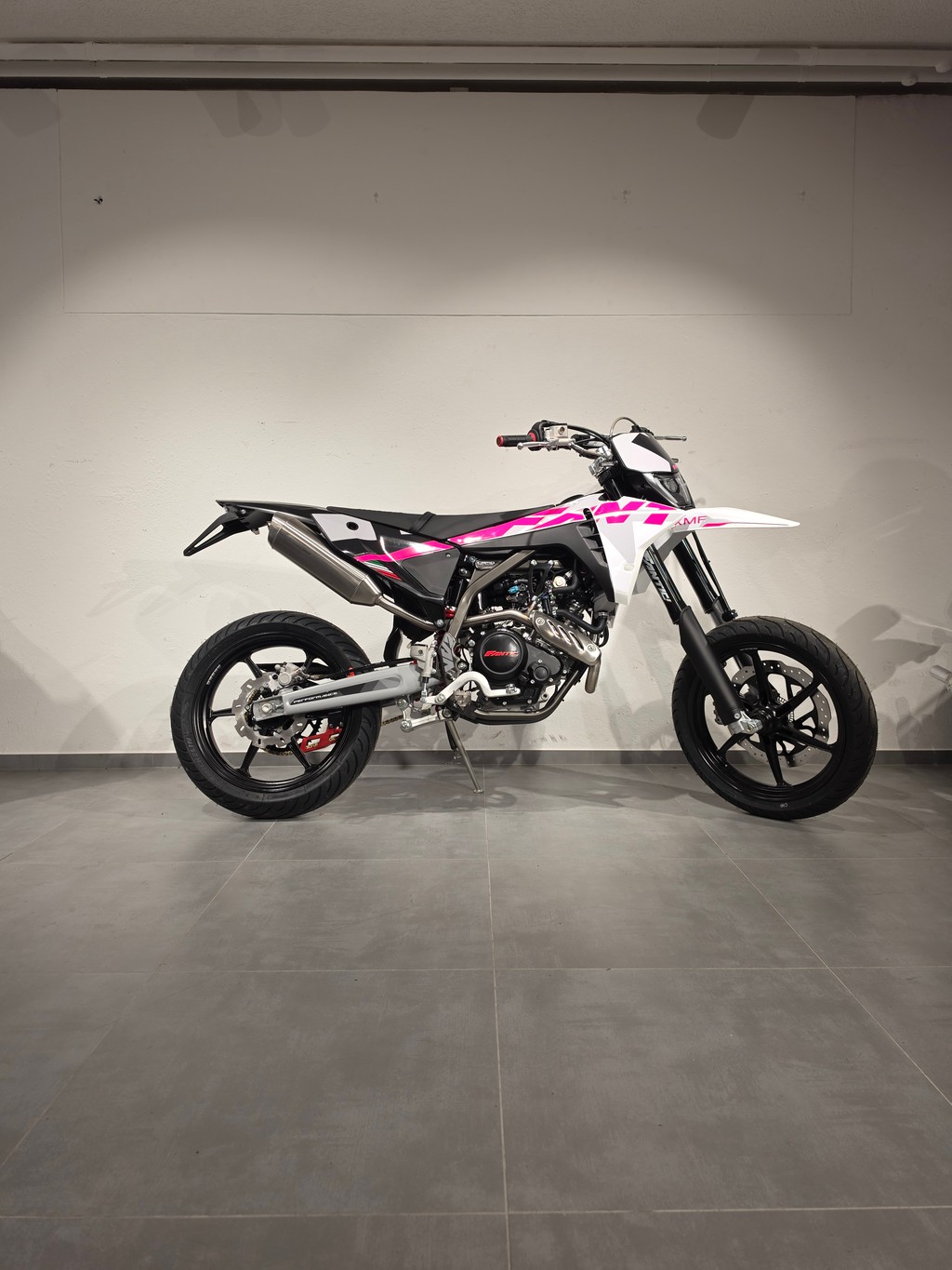 FANTIC XMF 125