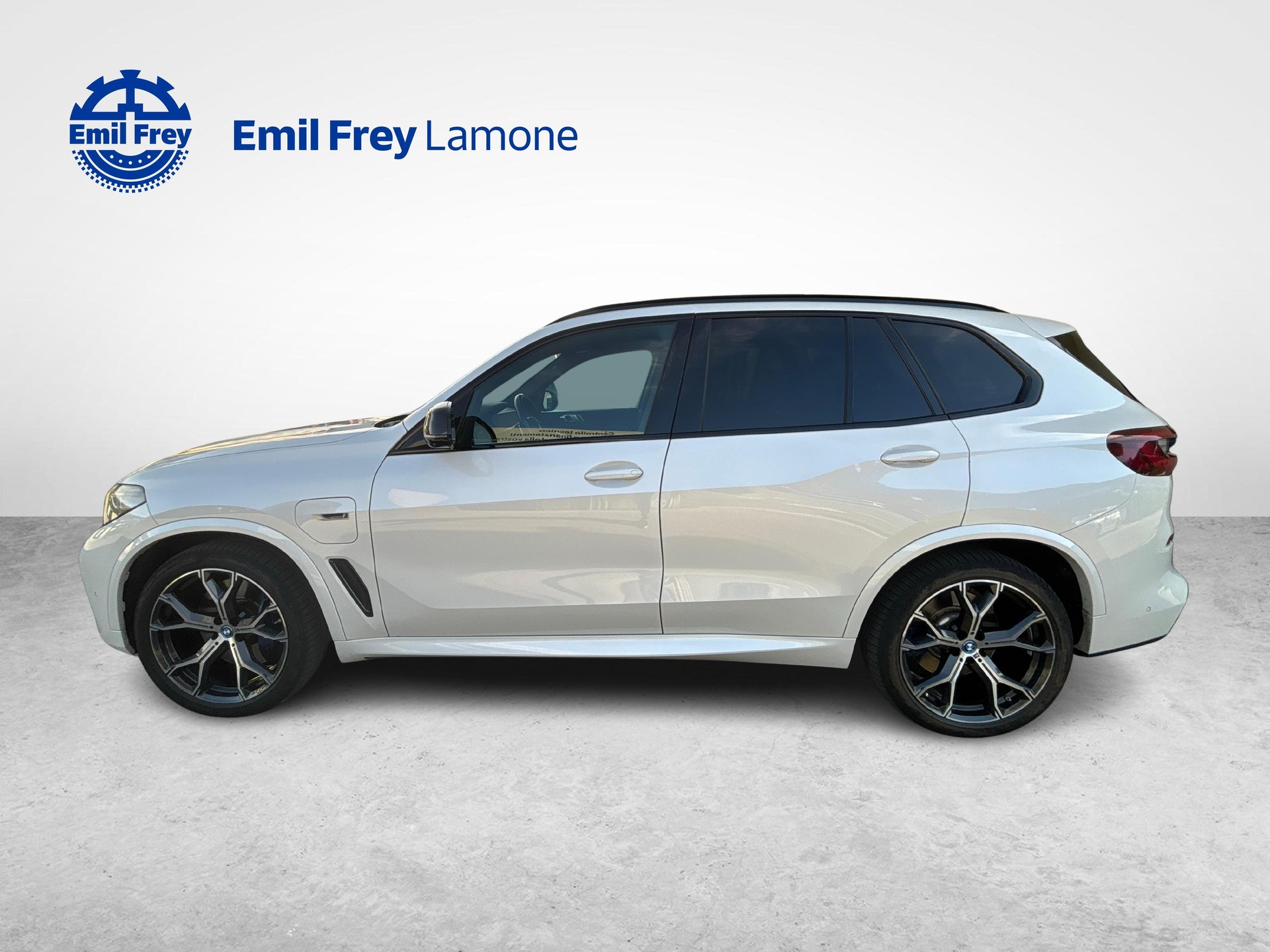 BMW X5 45e xDrive-showroom-element-1
