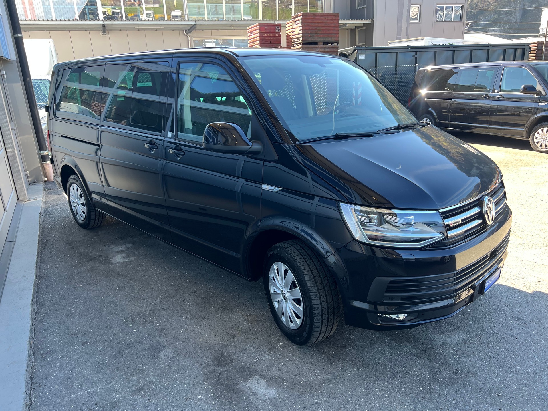 VW T6 Caravelle 2.0 TDI PS 150 4x4 DSG Langversion ** 9 Sitze * AHK 2500kg. * Navi * ab MFK * 1 Jahr Garantie möglich **-image-5