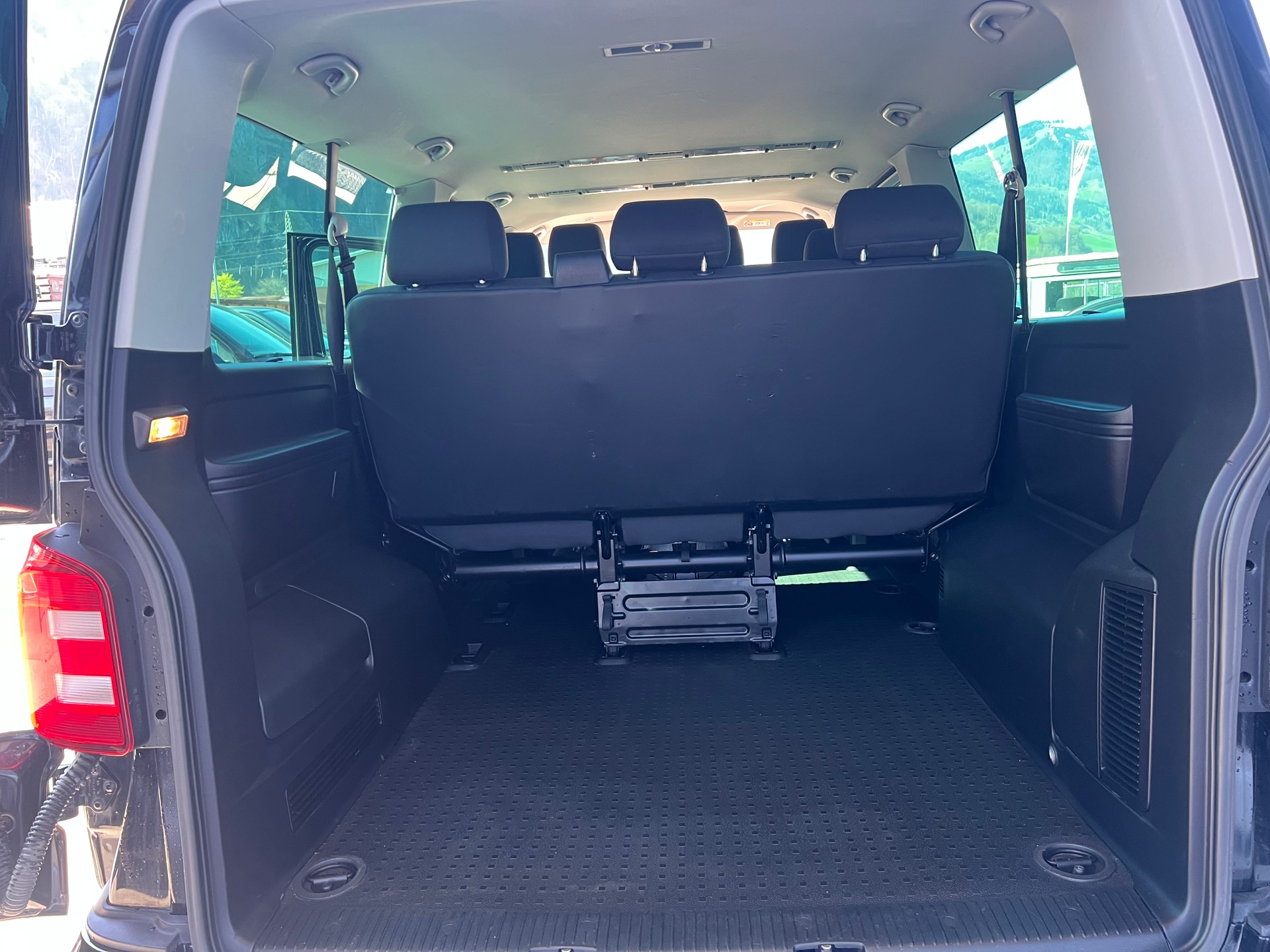 VW T6 Caravelle 2.0 TDI PS 150 4x4 DSG Langversion ** 9 Sitze * AHK 2500kg. * Navi * ab MFK * 1 Jahr Garantie möglich **-image-6