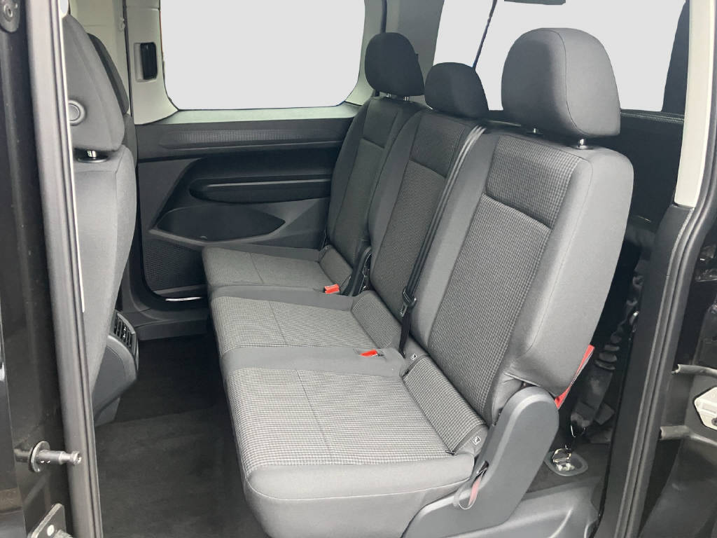 VW Caddy Maxi 1.5 TSI DSG-image-11