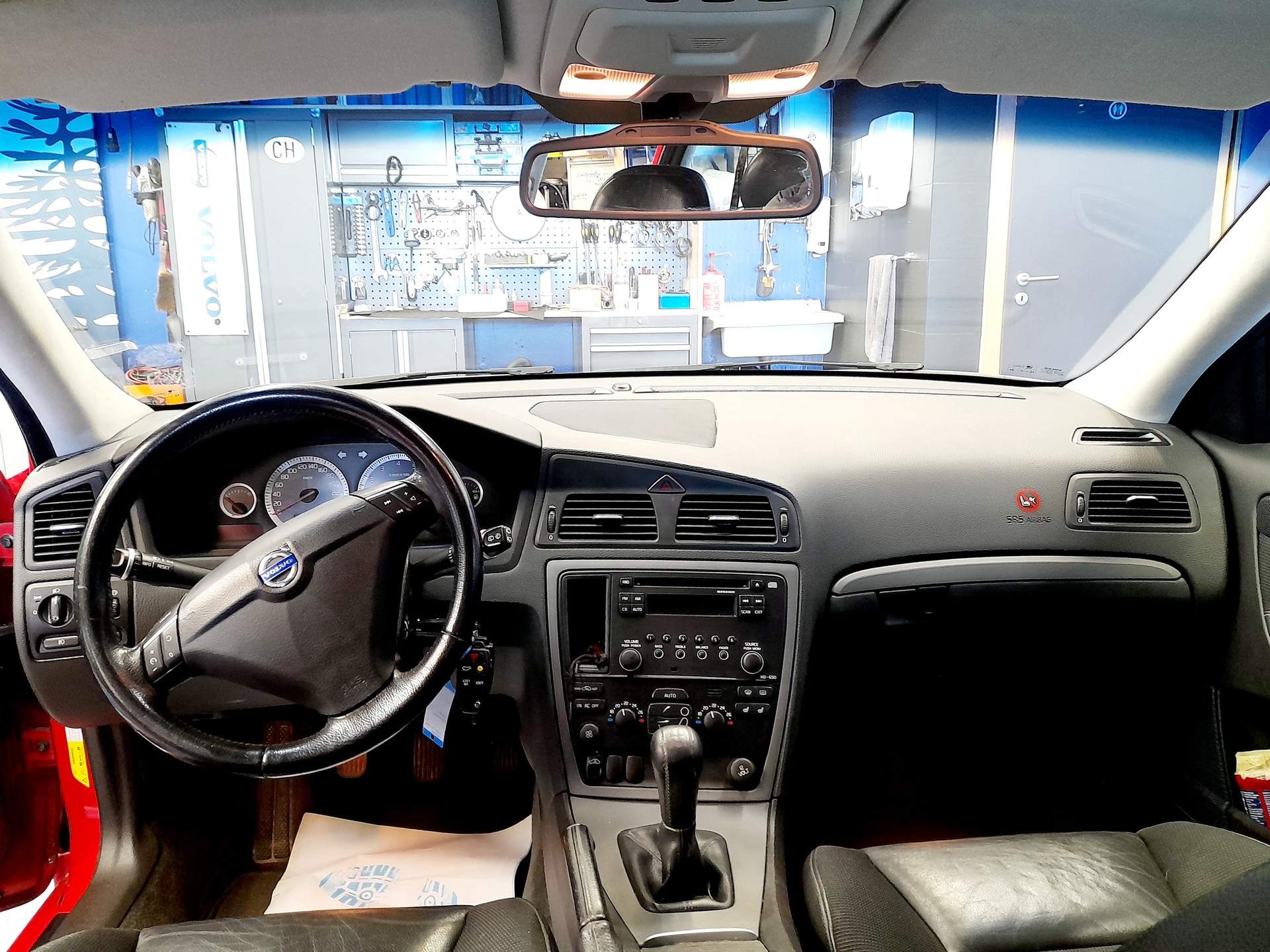 VOLVO V70 2.4 Kinetic-image-7