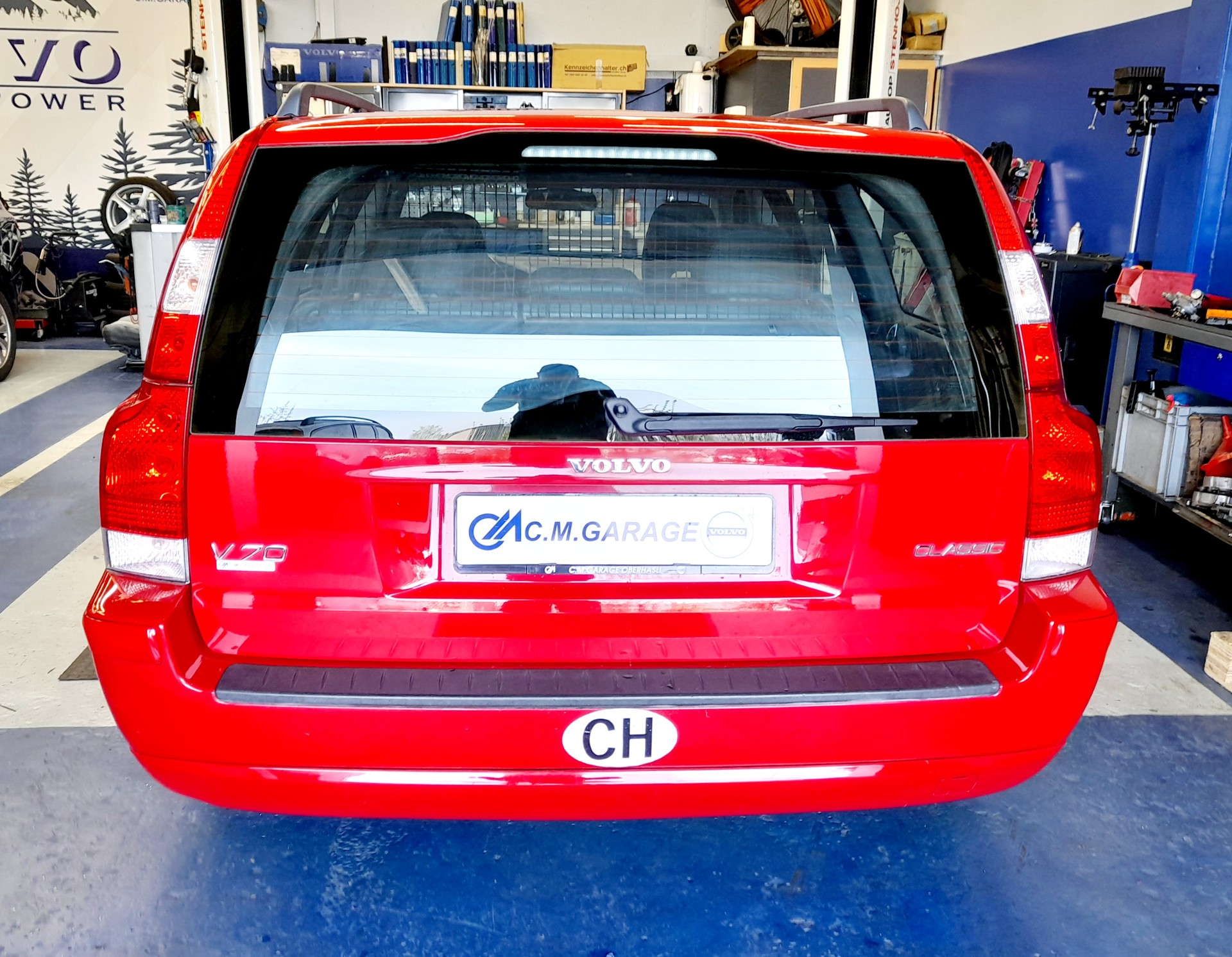 VOLVO V70 2.4 Kinetic-image-4