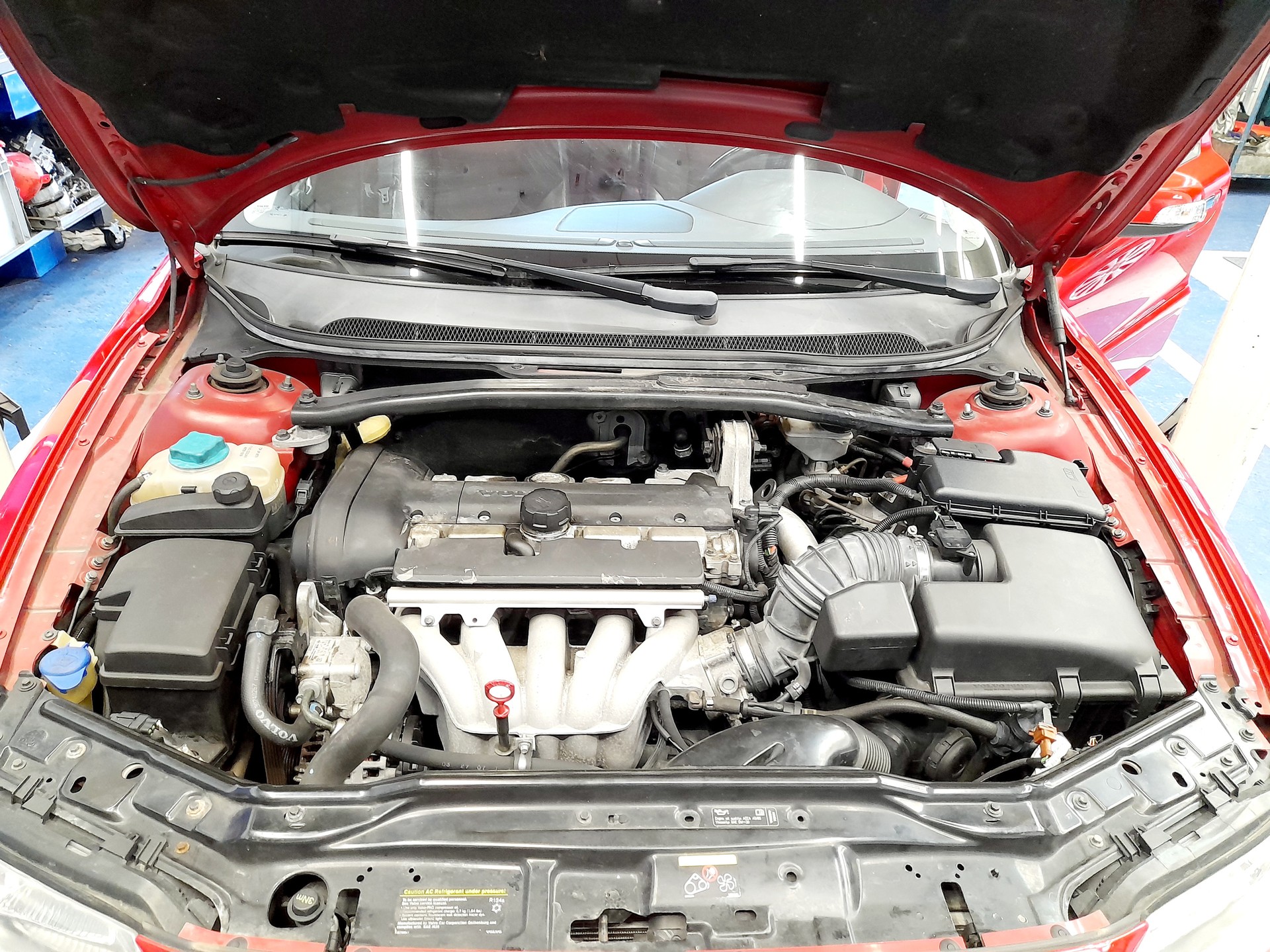 VOLVO V70 2.4 Kinetic-image-9