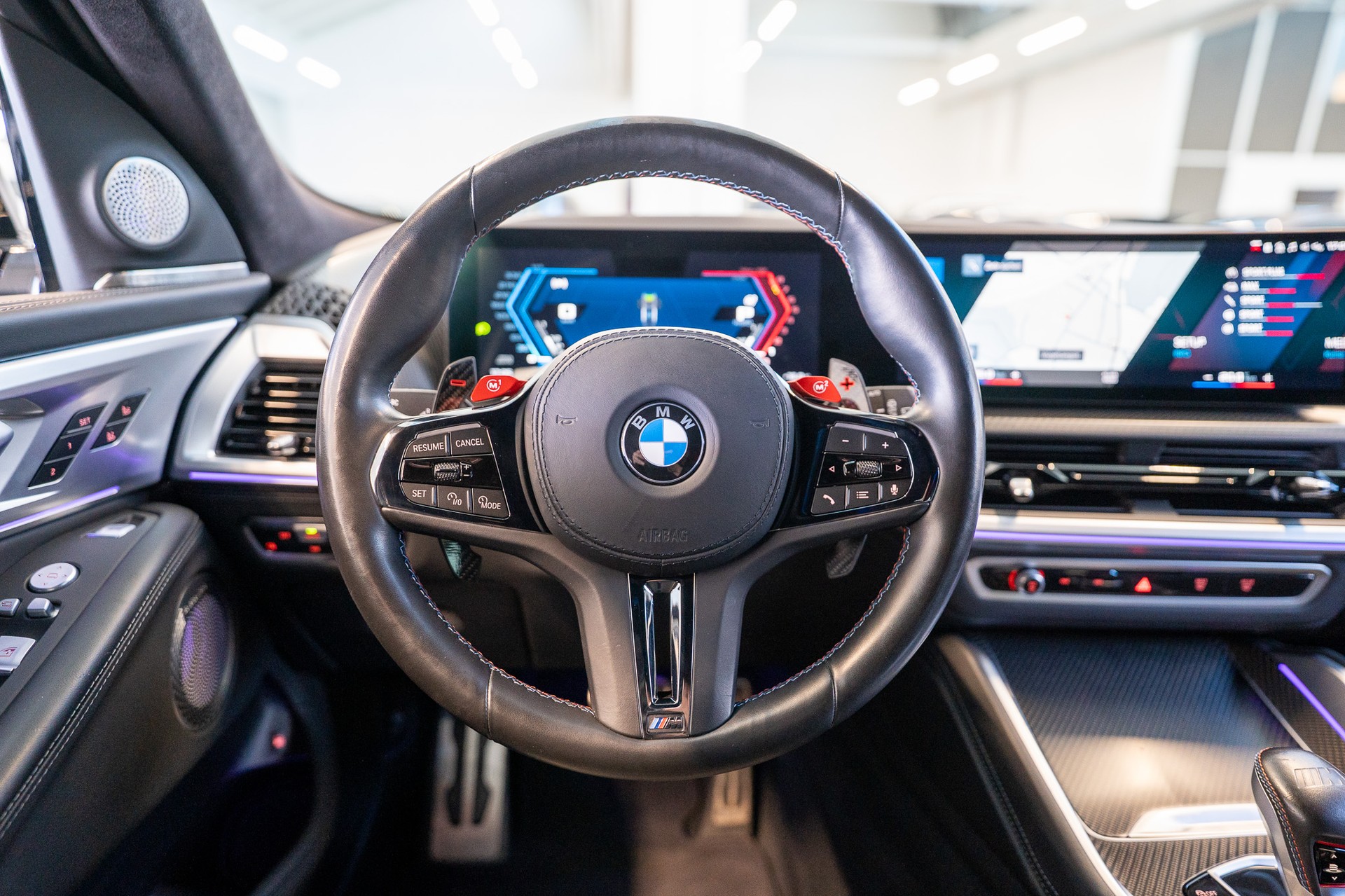 BMW XM xDrive PHEV / CH-Fahrzeug / Maxton Design / Head-Up-image-24
