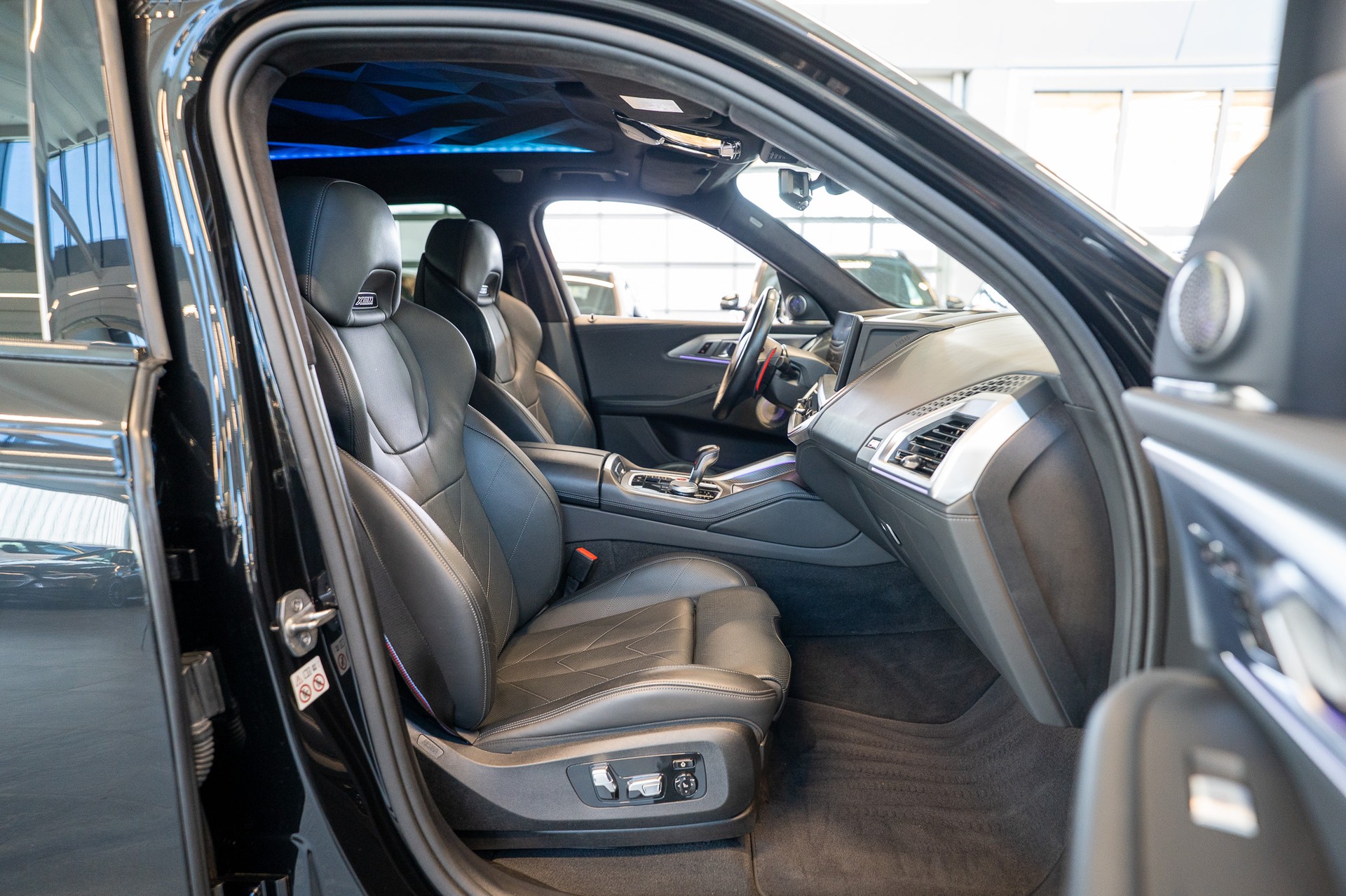 BMW XM xDrive PHEV / CH-Fahrzeug / Maxton Design / Head-Up-image-21