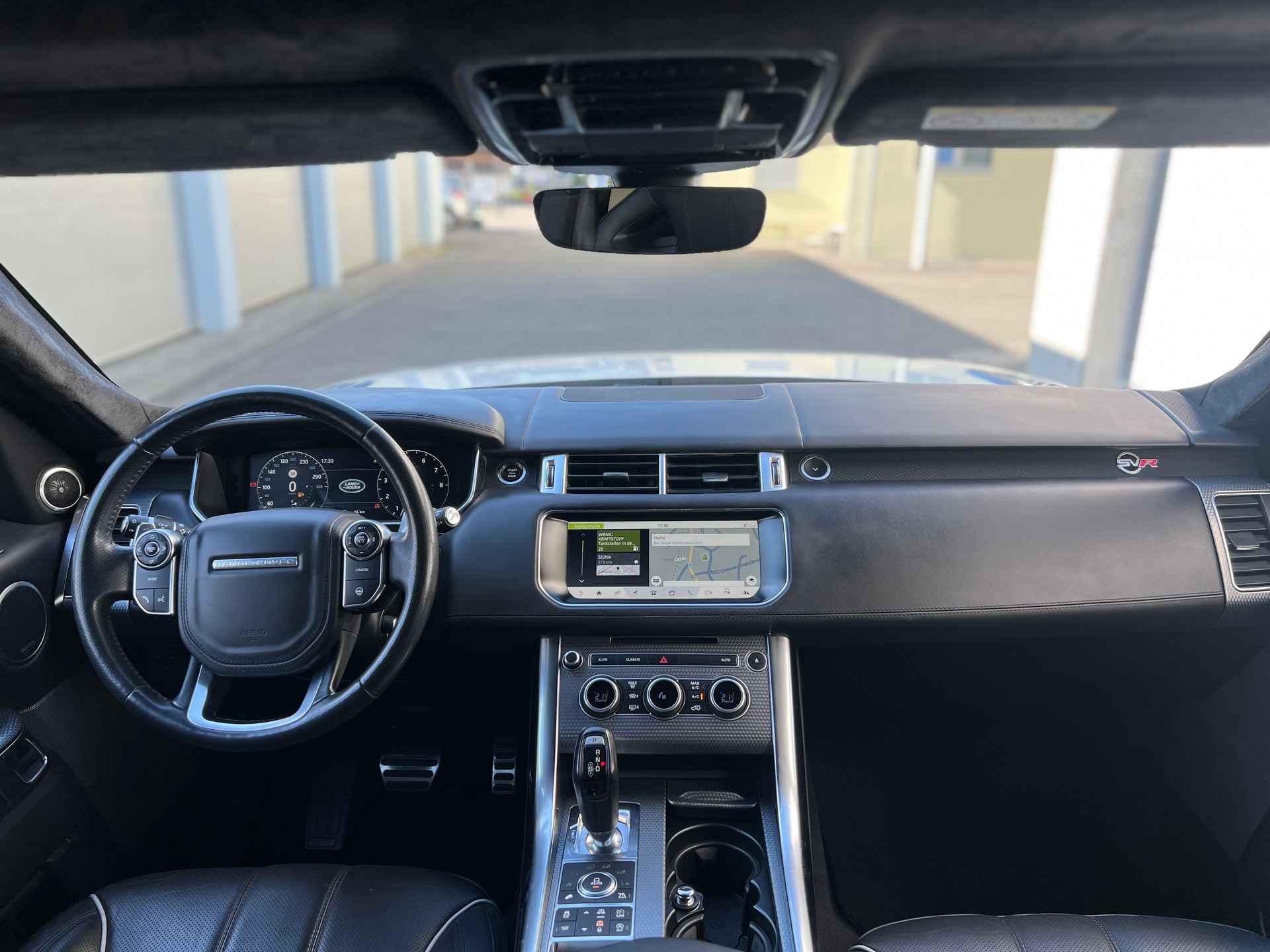 LAND ROVER Range Rover Sport 5.0 V8 SVR-image-23