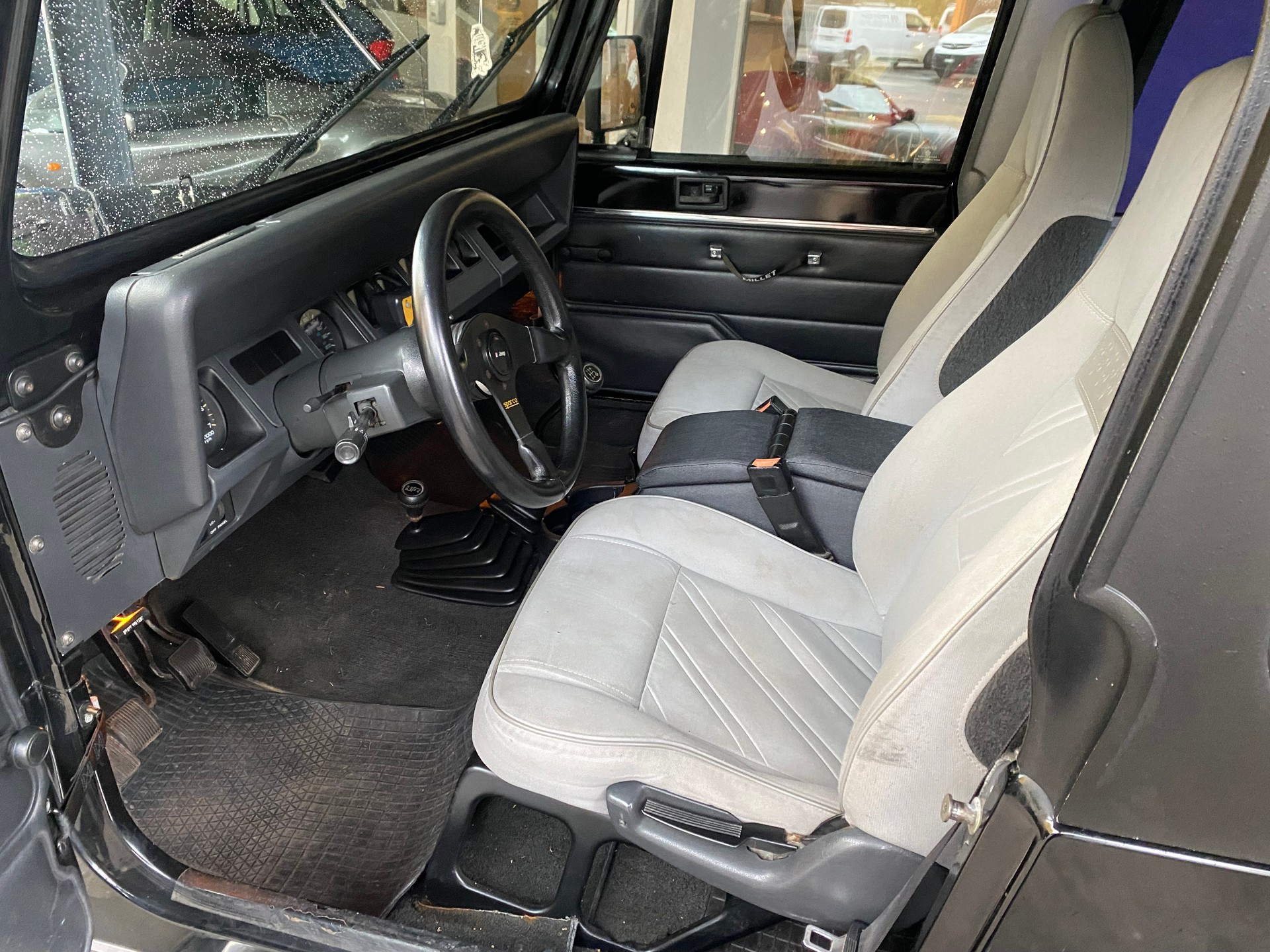 JEEP Wrangler 4.0 Laredo-showroom-element-3