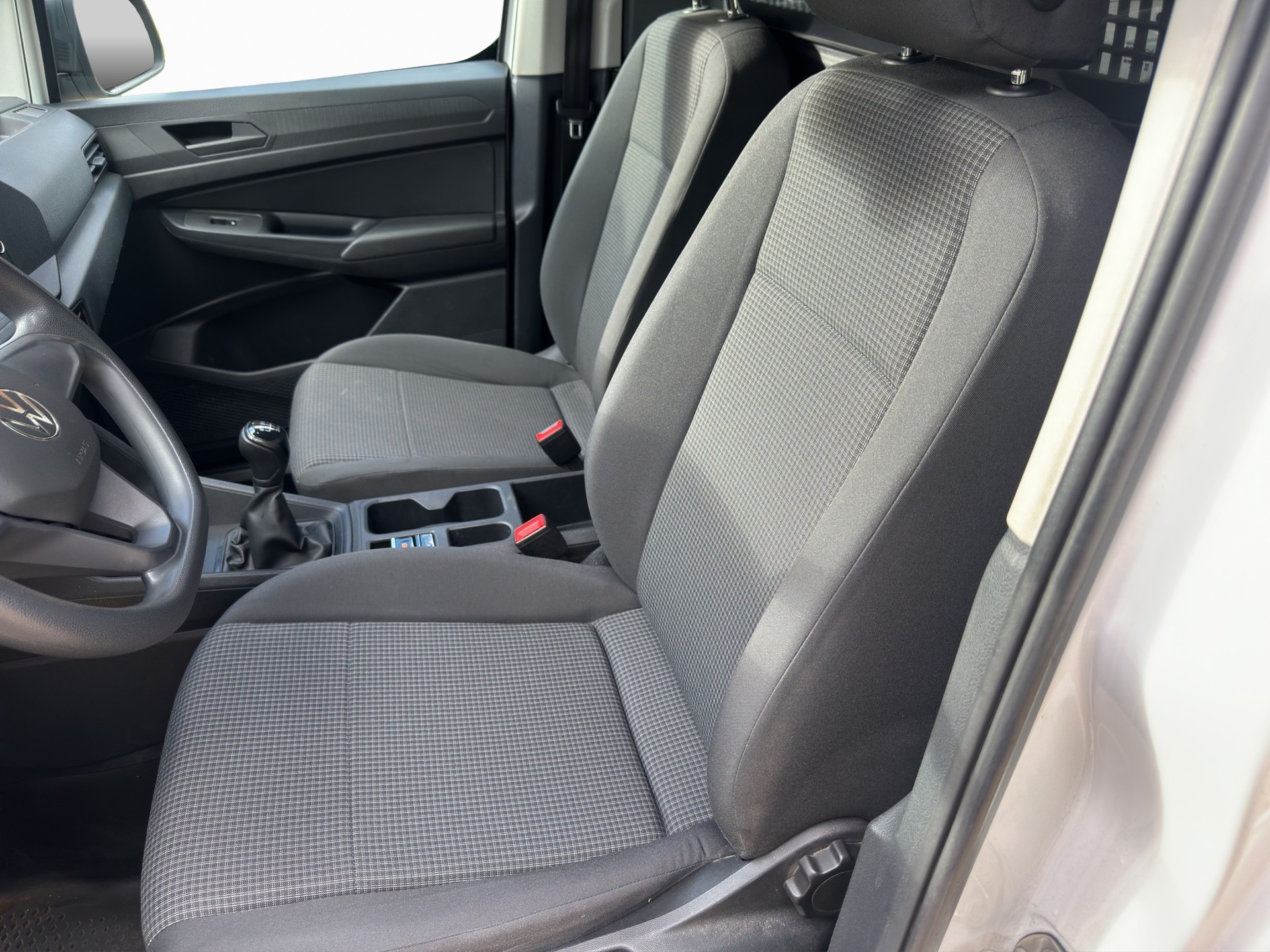 VW Caddy Cargo 1.5 TSI-showroom-element-3