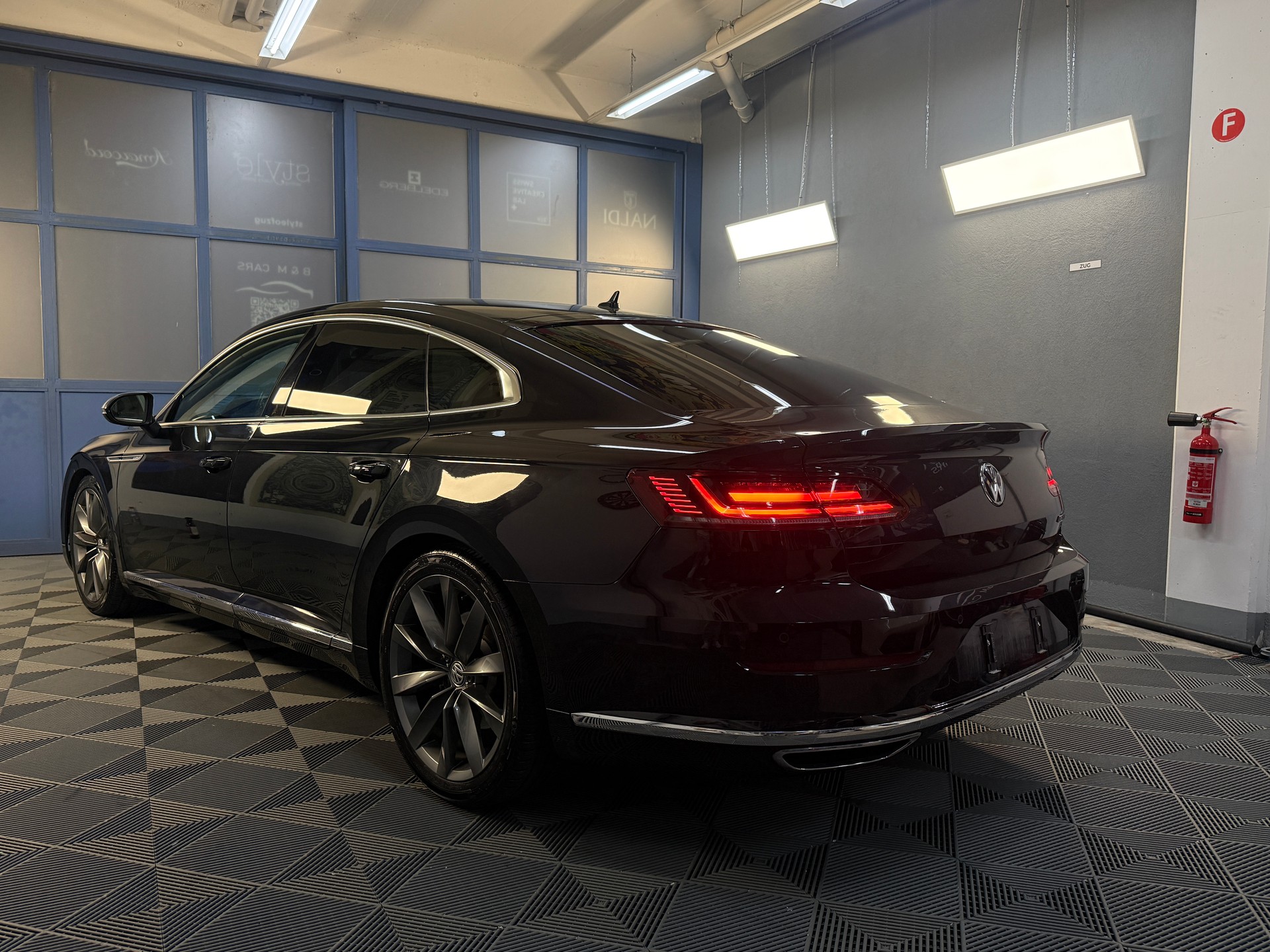 VW Arteon 2.0 TDI SCR BMT Elegance 4Motion DSG-showroom-element-2