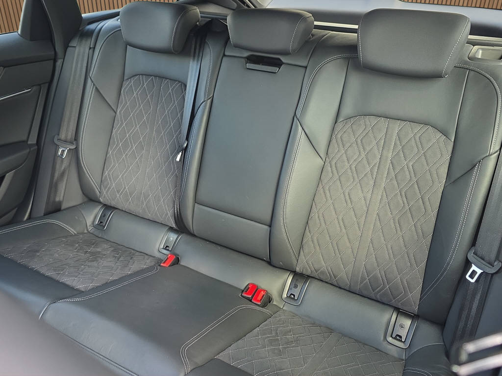 AUDI S6 Avant 3.0 V6 TDI quattro T-Tronic-image-19