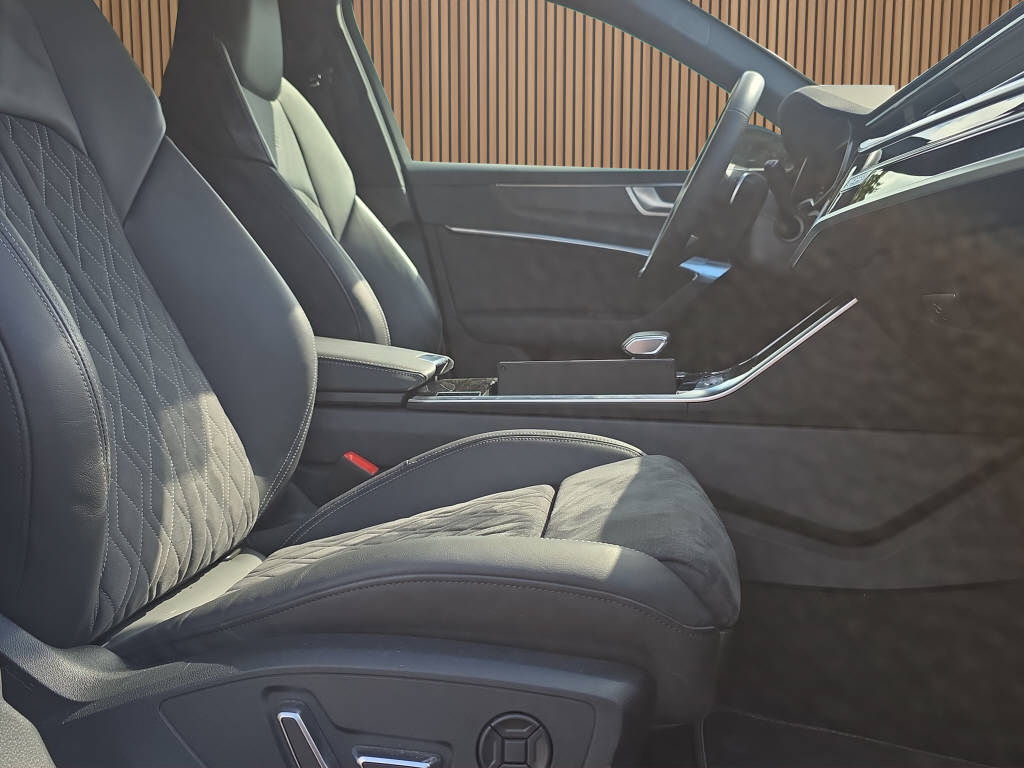 AUDI S6 Avant 3.0 V6 TDI quattro T-Tronic-image-13