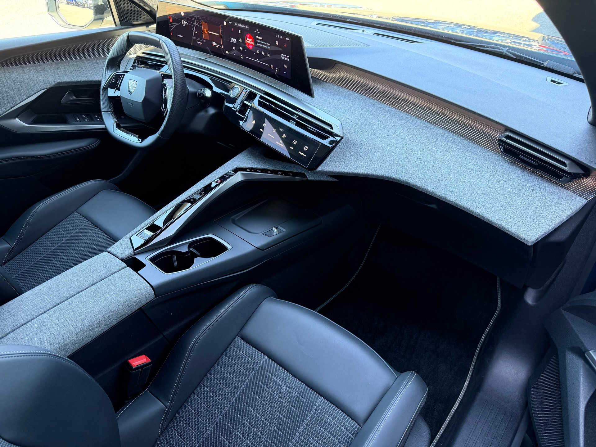 PEUGEOT 5008 145 Hybrid e-DCS6 GT-image-10