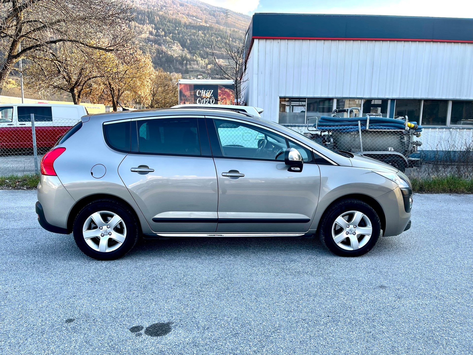 PEUGEOT 3008 1.6 16V T Allure Tiptronic-image-27