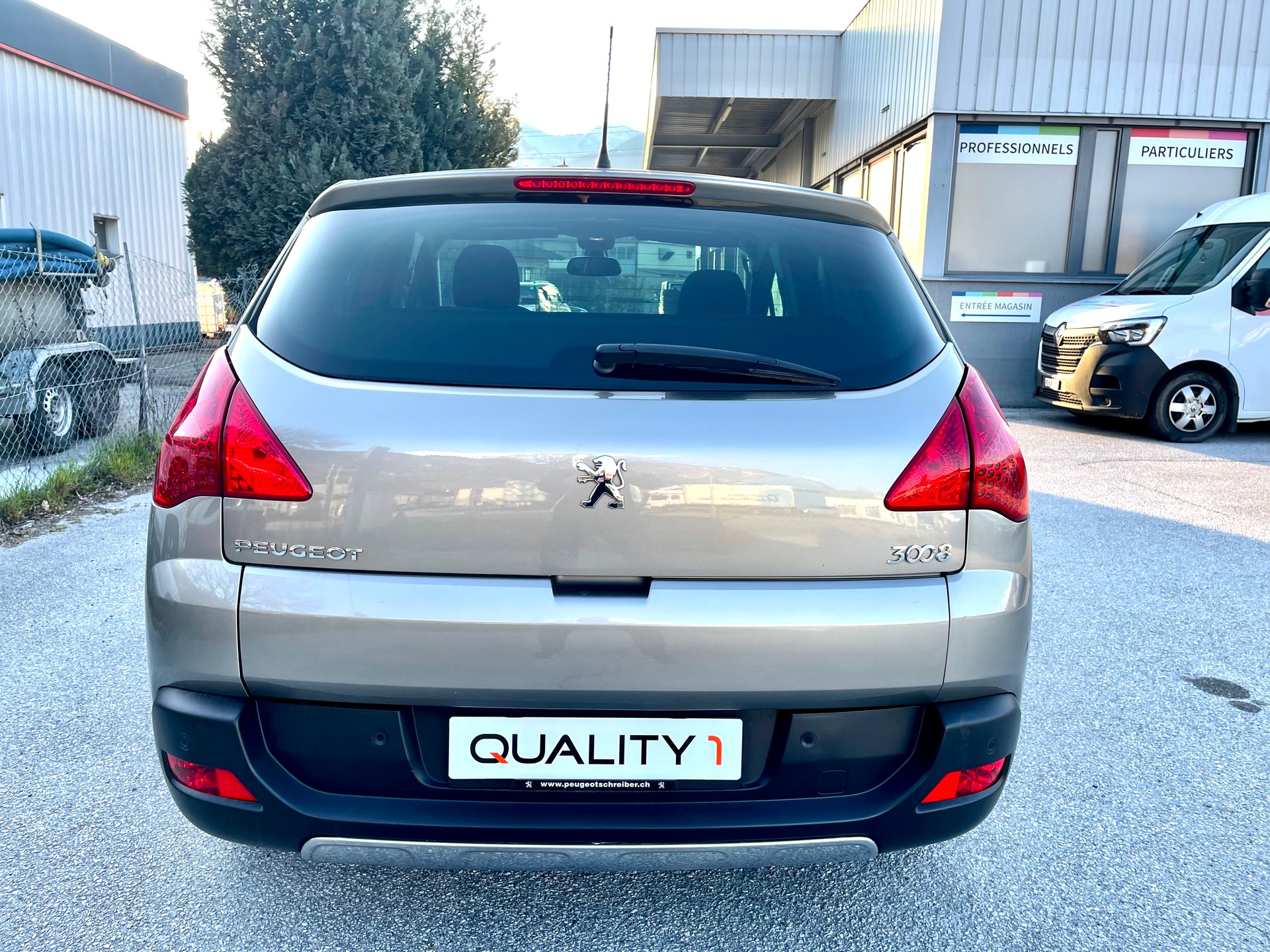 PEUGEOT 3008 1.6 16V T Allure Tiptronic-image-26