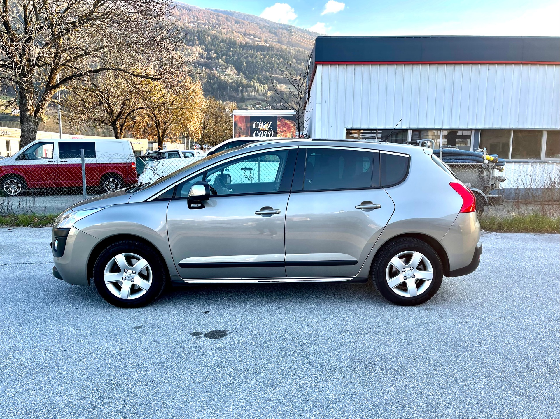PEUGEOT 3008 1.6 16V T Allure Tiptronic-image-5