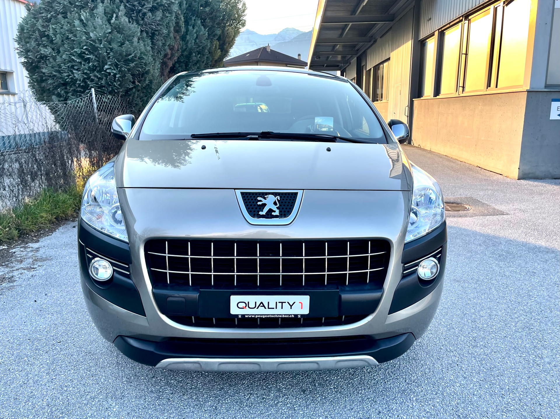 PEUGEOT 3008 1.6 16V T Allure Tiptronic-image-9
