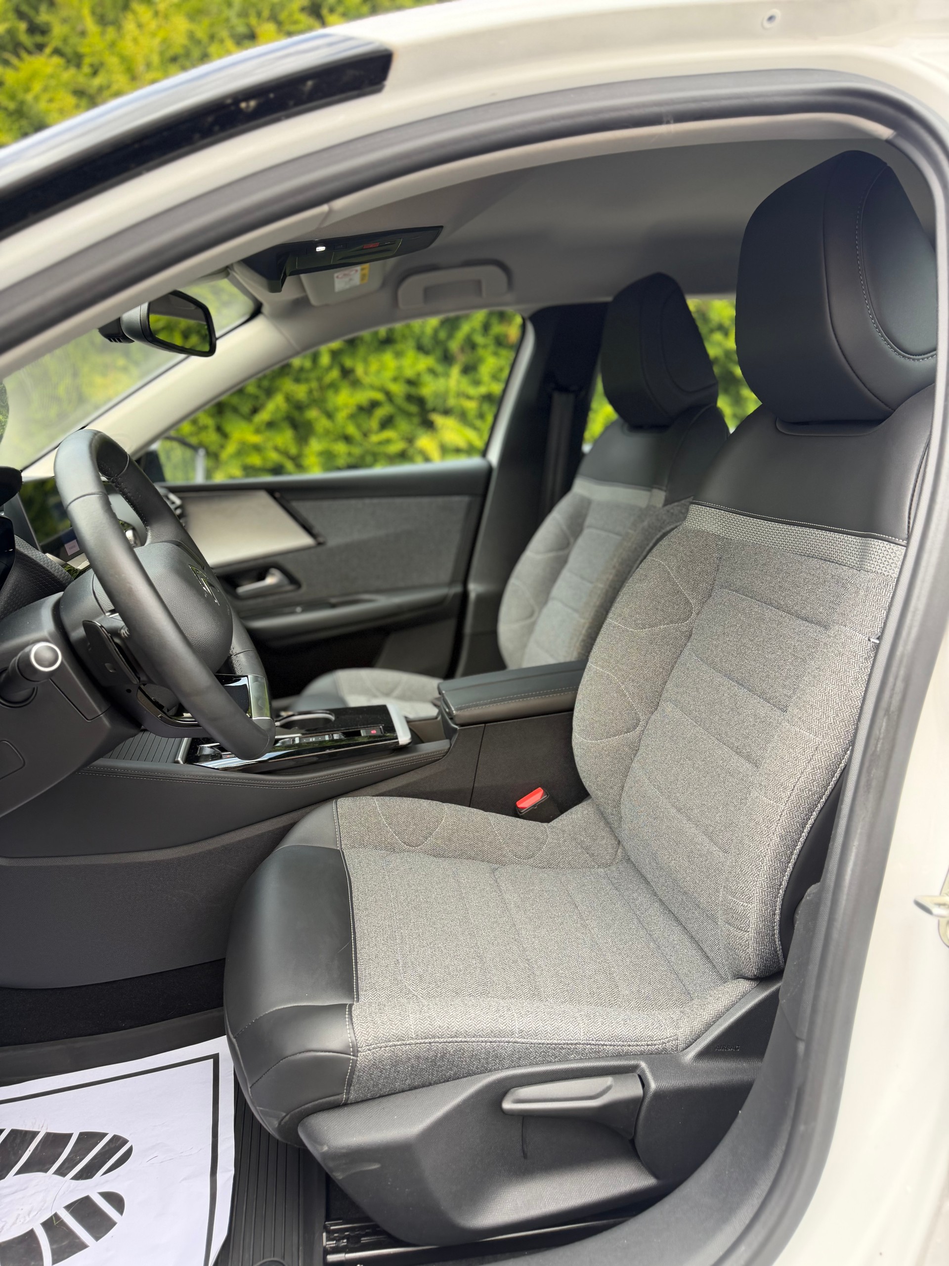 CITROEN C5 X 1.2i PureTech Swiss Edition EAT8-image-6