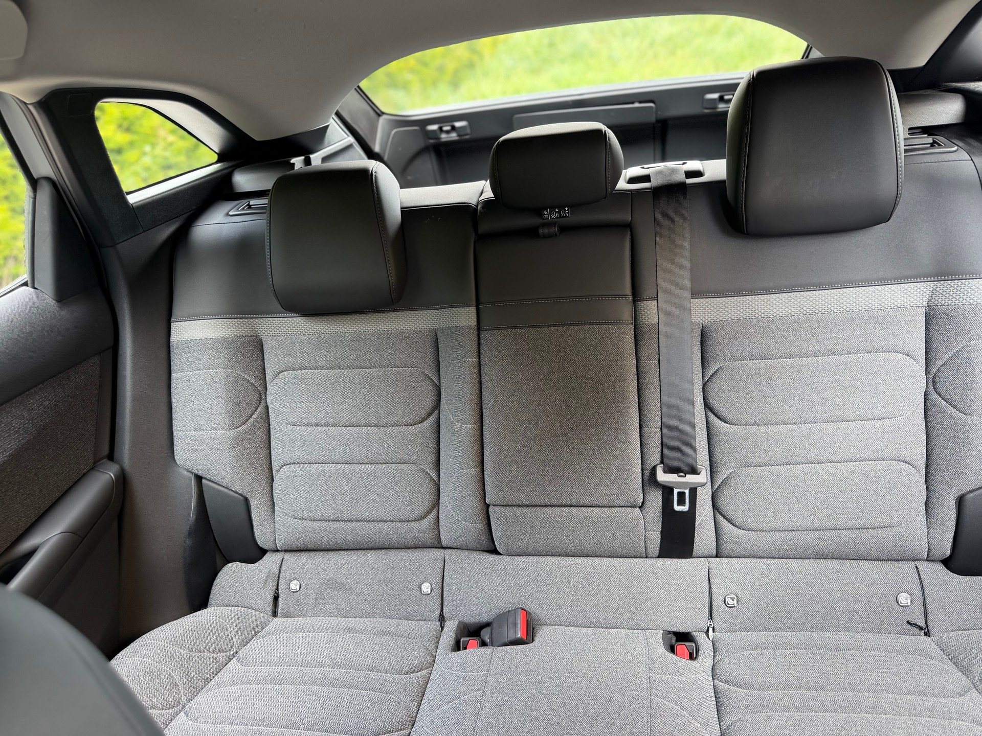 CITROEN C5 X 1.2i PureTech Swiss Edition EAT8-image-11