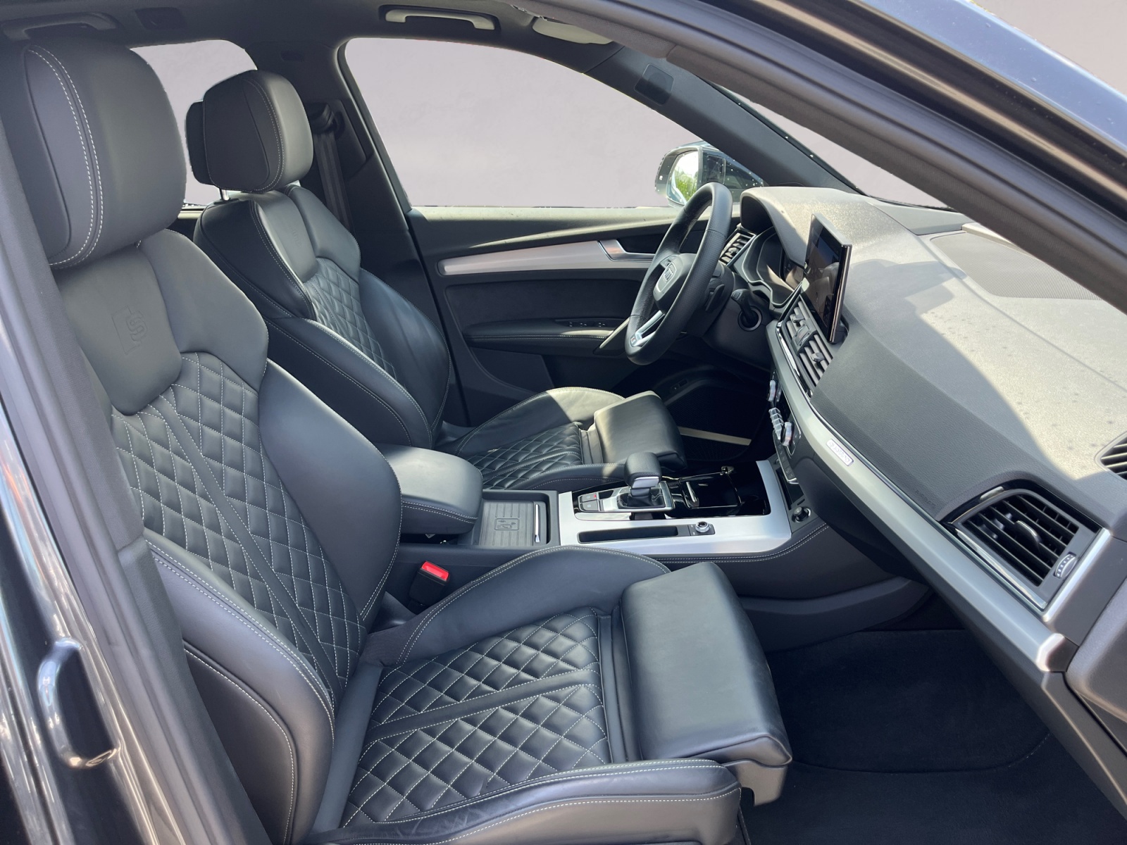 AUDI Q5 40 TDI S-line quattro S-tronic-image-14
