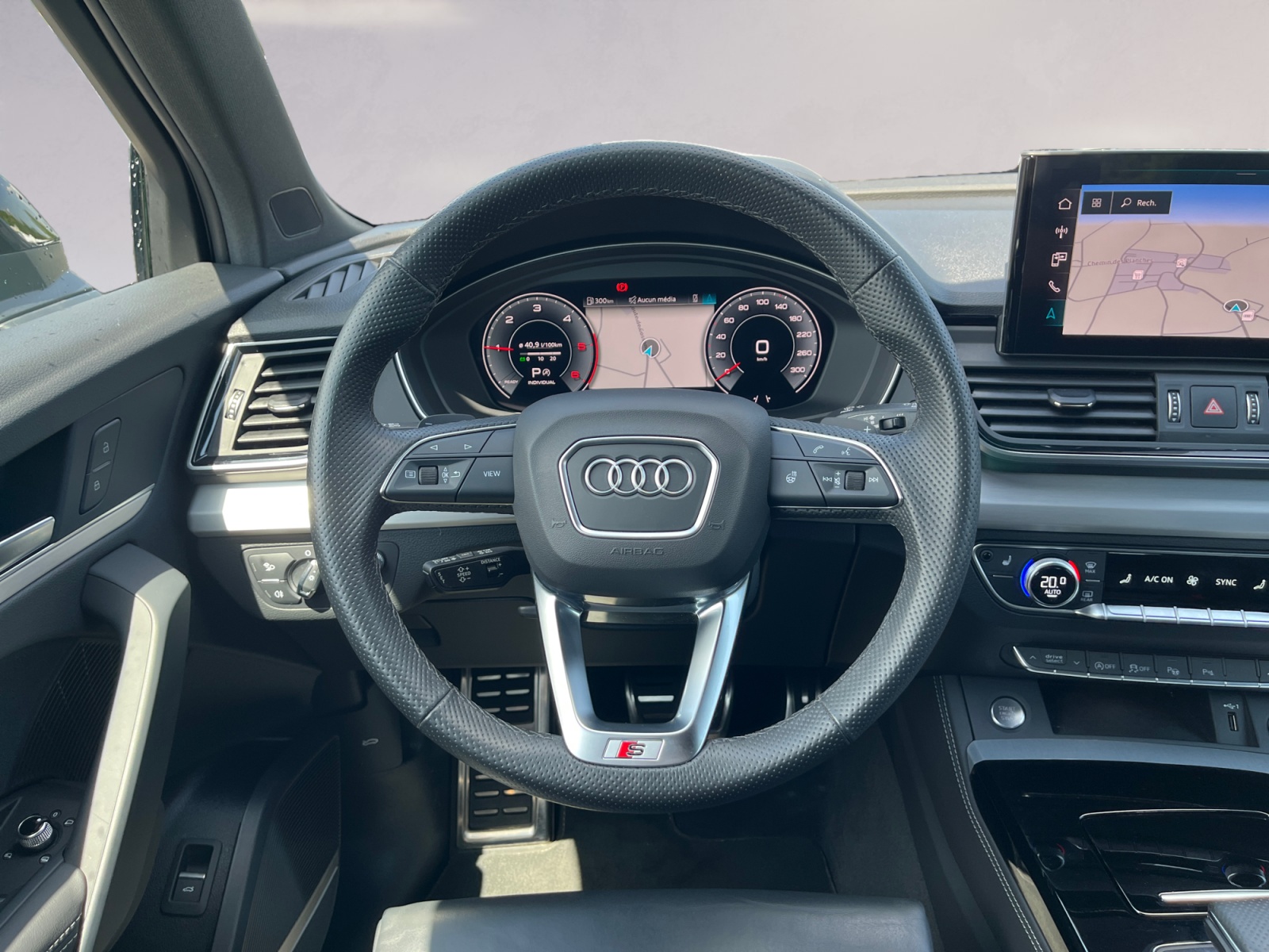 AUDI Q5 40 TDI S-line quattro S-tronic-image-12