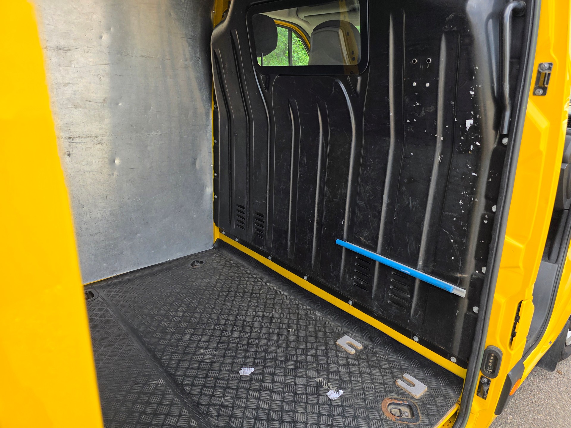 RENAULT Master T35 2.3dCi 135 L3H3-image-10