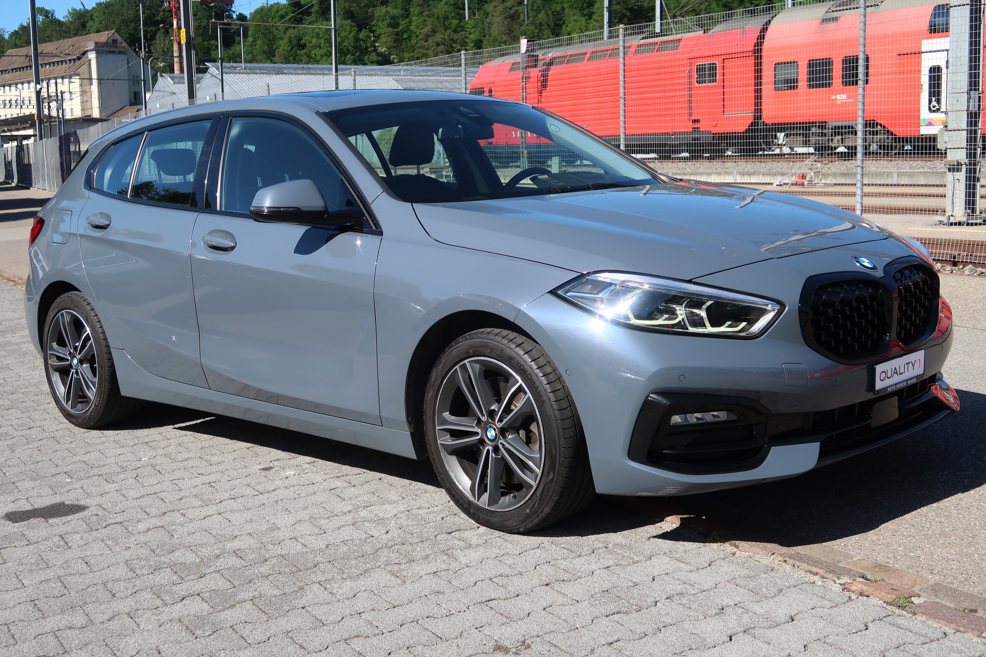 BMW 120d xDrive Steptronic Sport Line-showroom-element-2