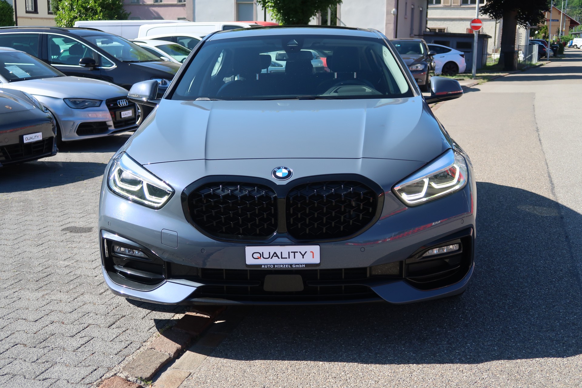 BMW 120d xDrive Steptronic Sport Line-showroom-element-1