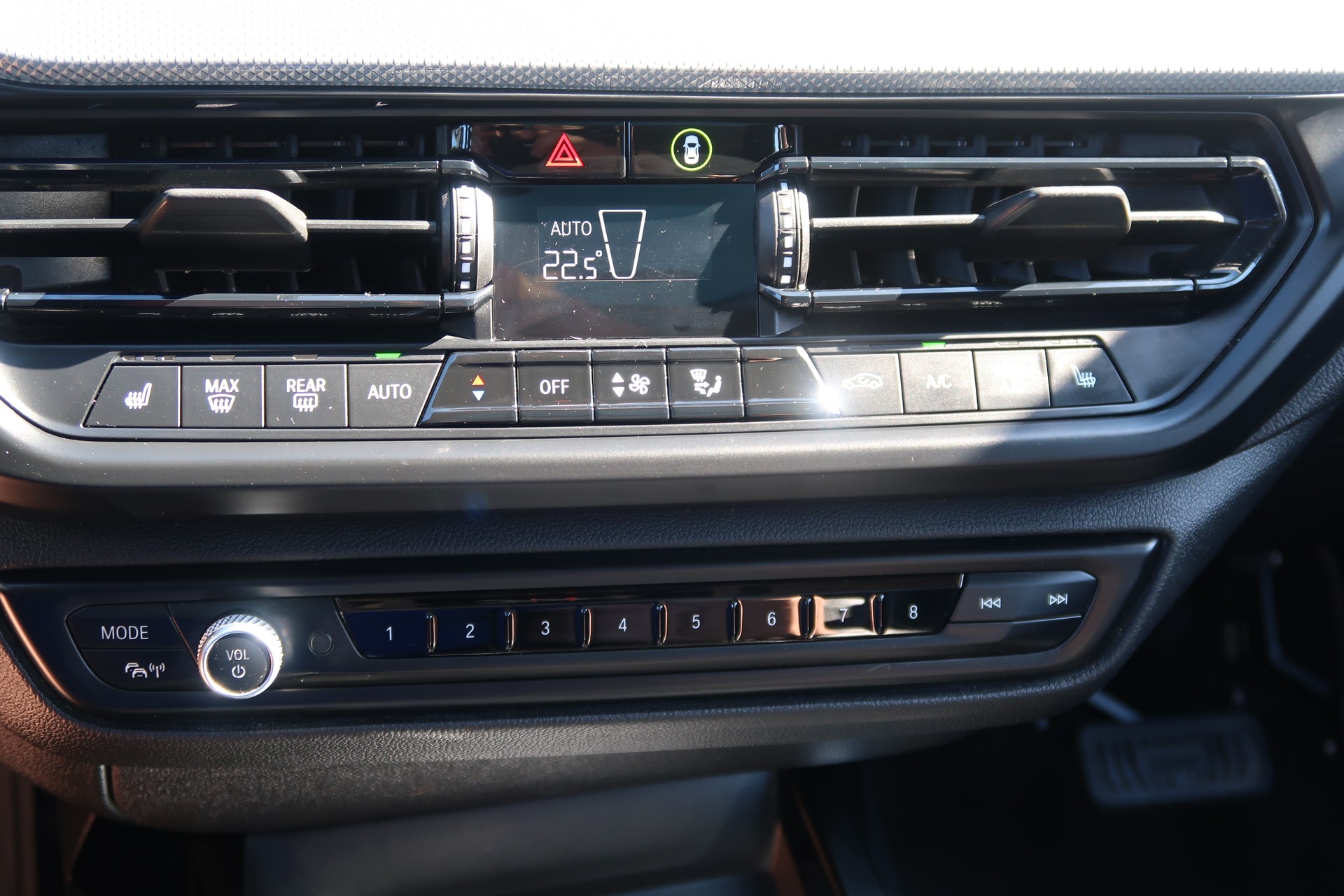 BMW 120d xDrive Steptronic Sport Line-image-13