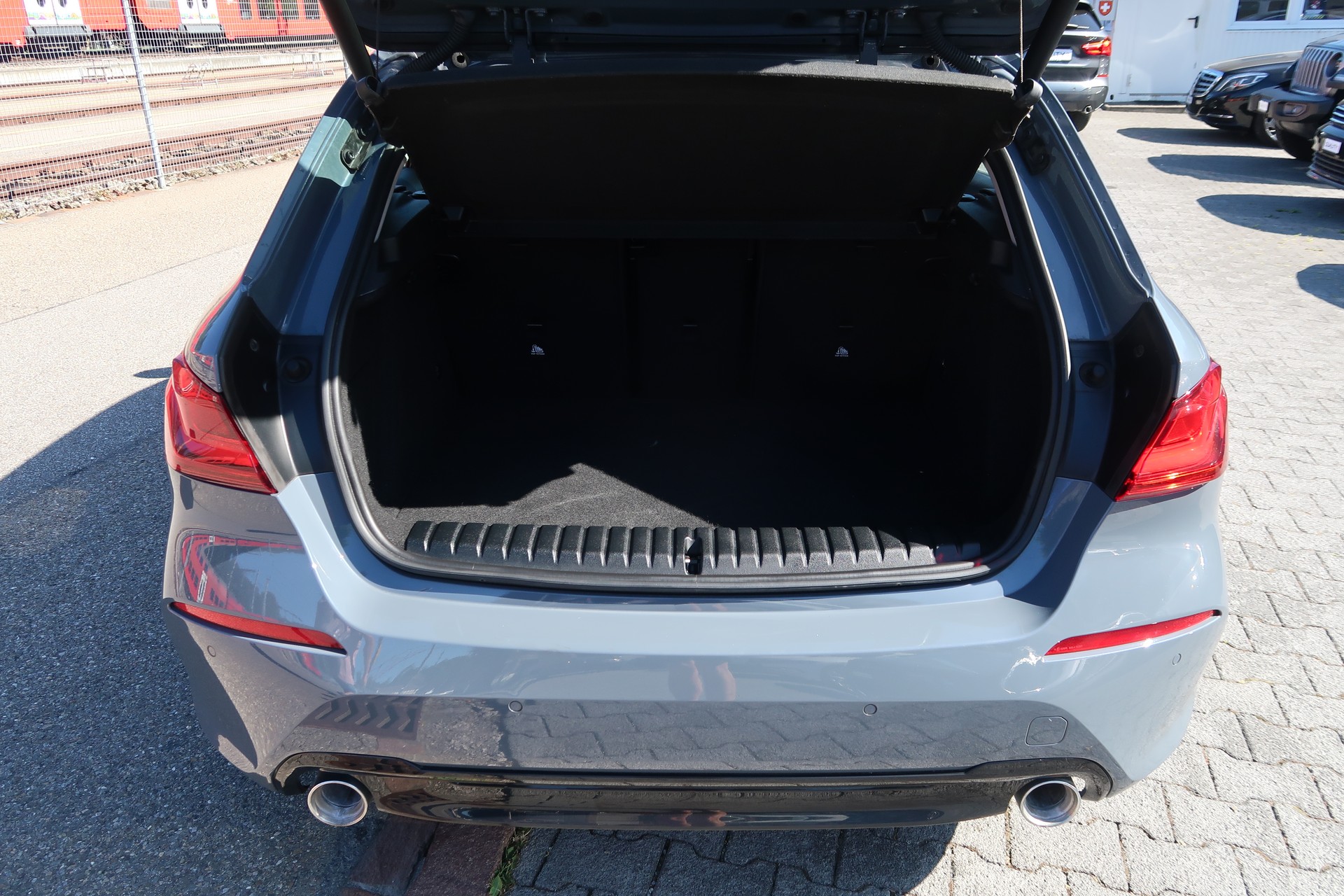 BMW 120d xDrive Steptronic Sport Line-image-25