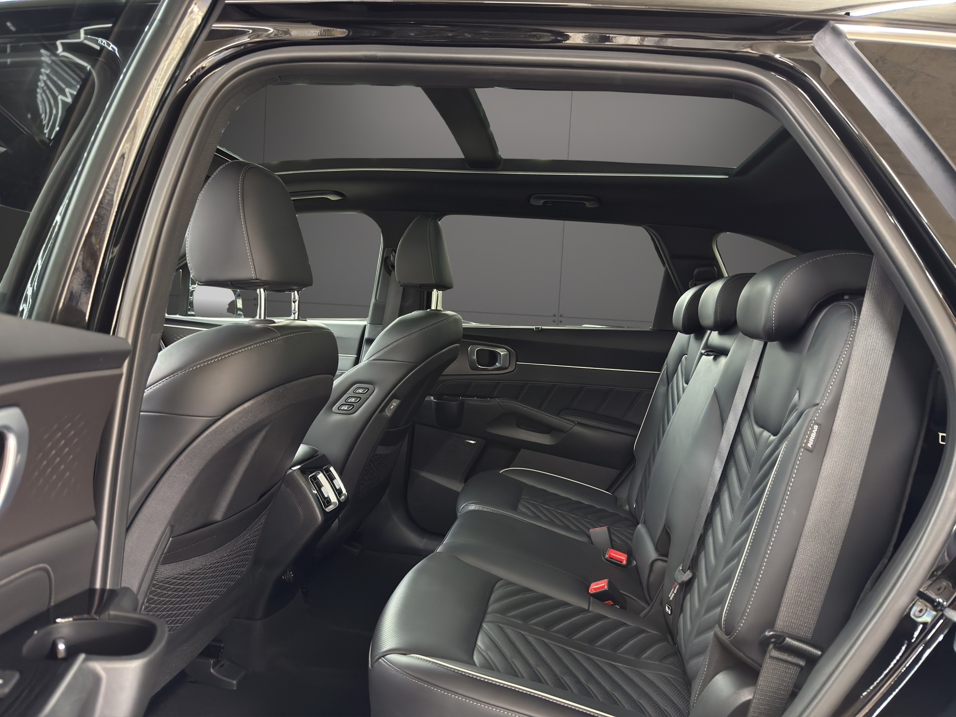 KIA Sorento 1.6 T-GDi PHEV 7P Style-image-6