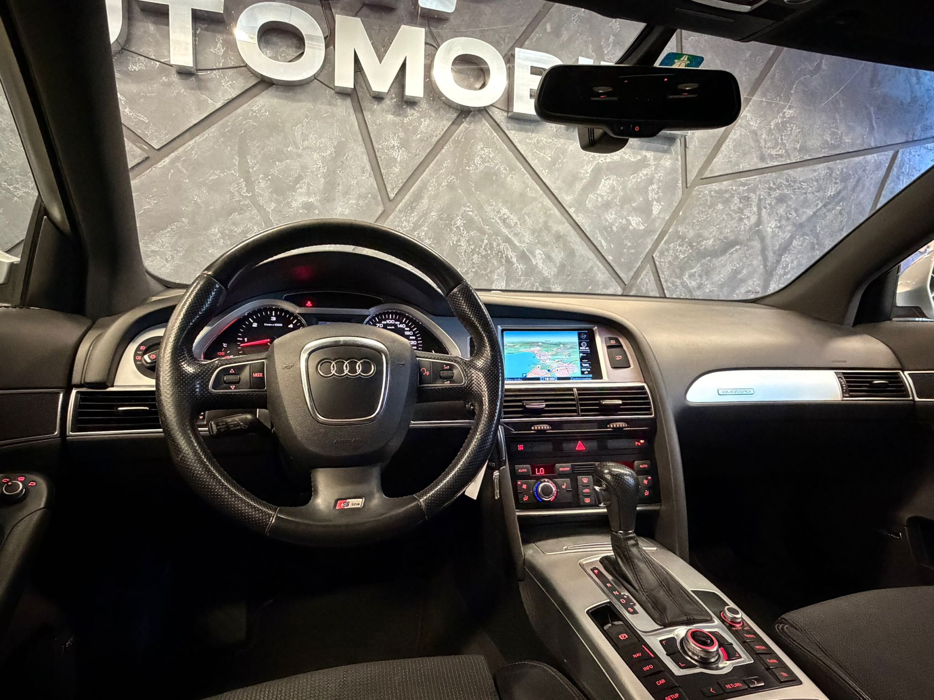 AUDI A6 Avant 3.0 V6 TDI quattro tiptronic-image-9