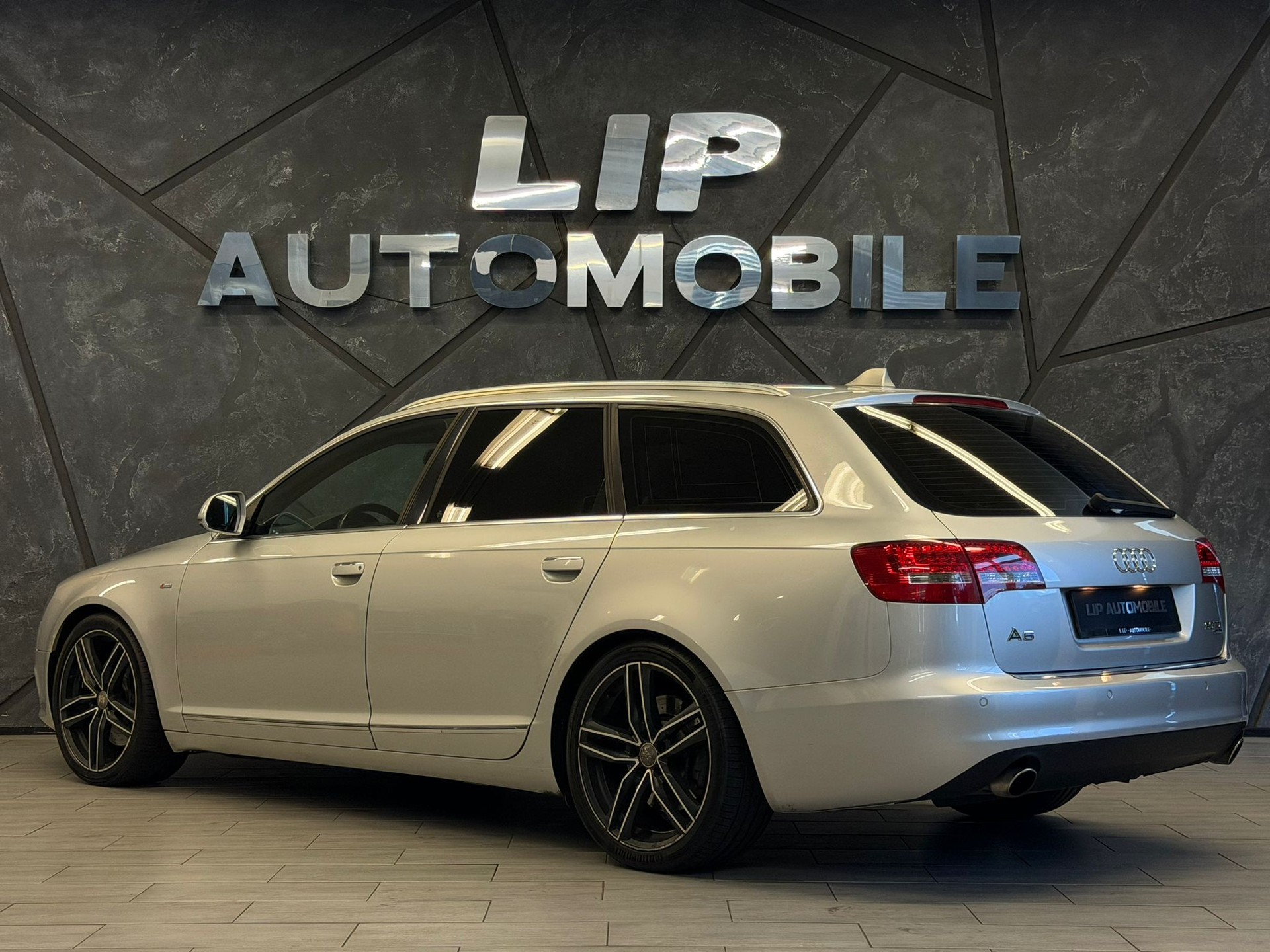 AUDI A6 Avant 3.0 V6 TDI quattro tiptronic-image-7