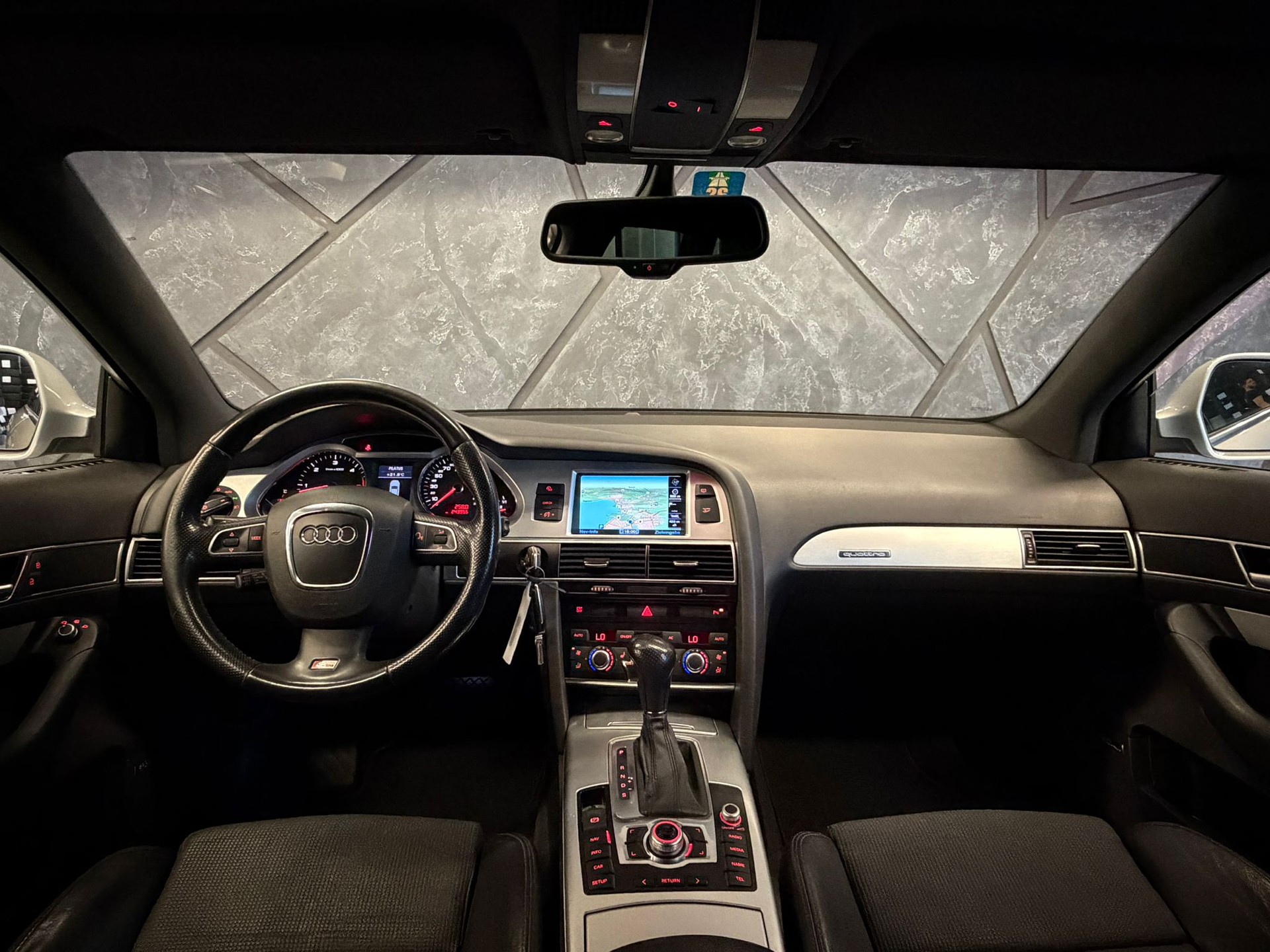 AUDI A6 Avant 3.0 V6 TDI quattro tiptronic-image-8