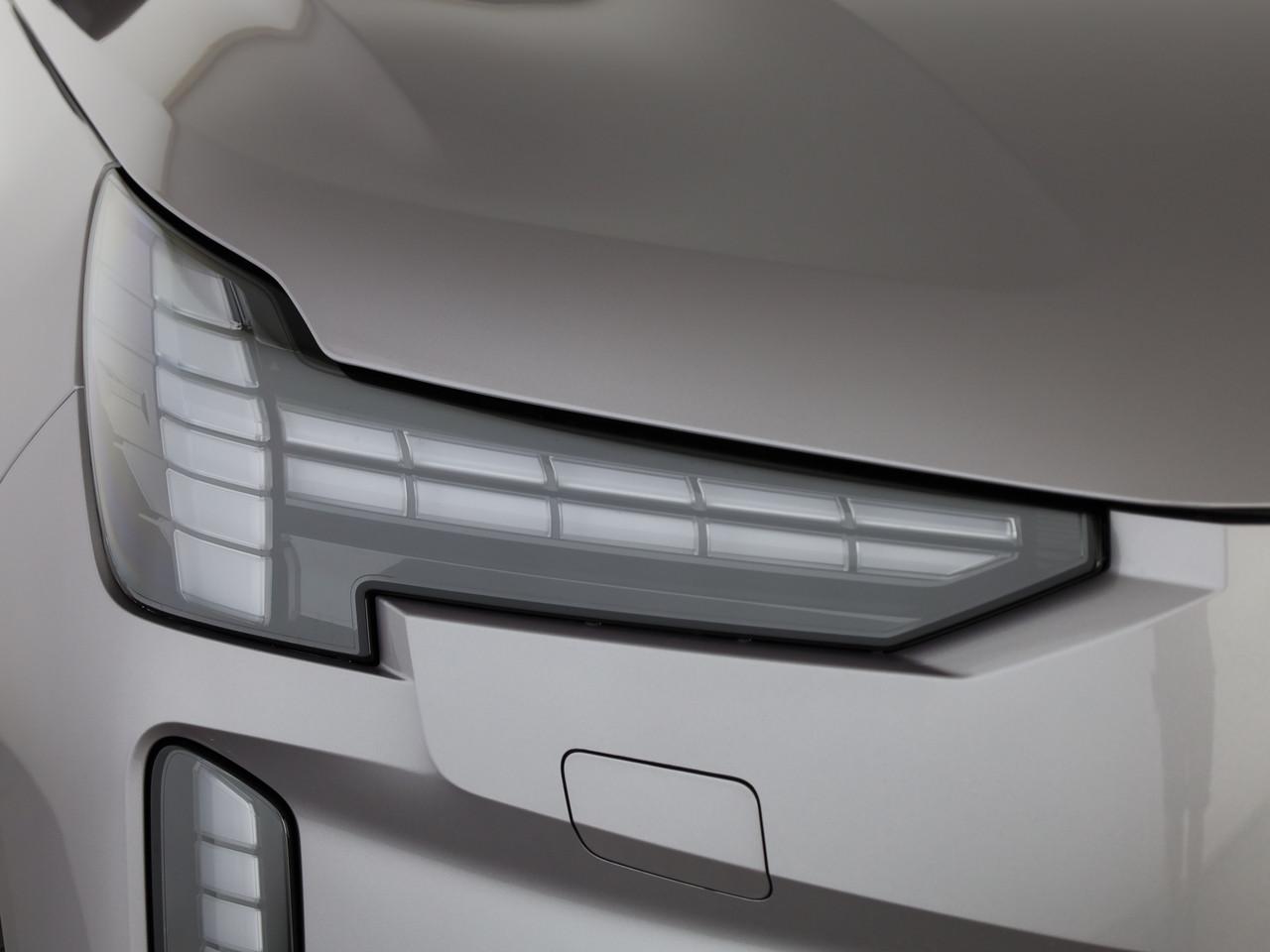 VOLVO EX90 Twin Plus AWD-image-6