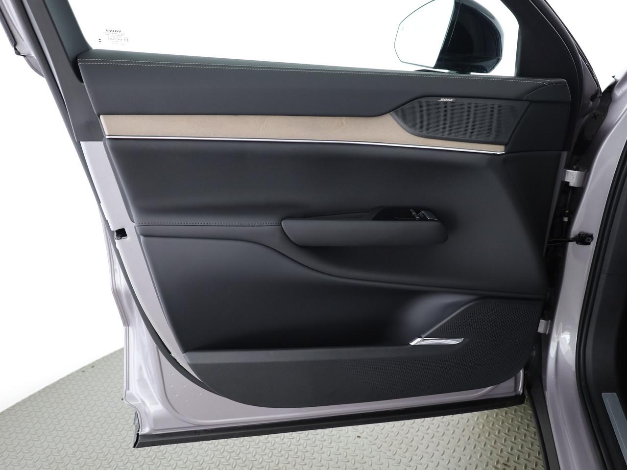 VOLVO EX90 Twin Plus AWD-image-17