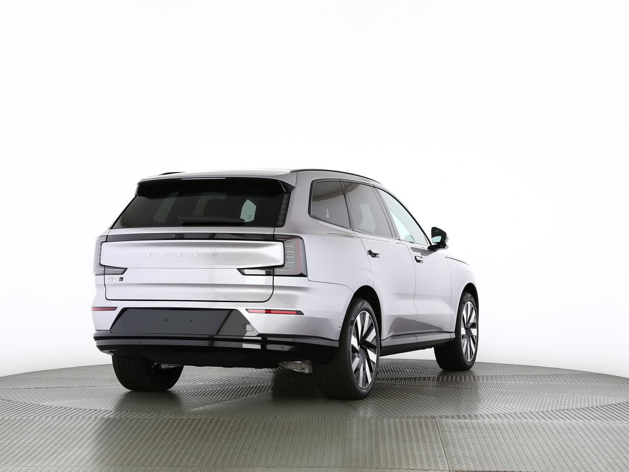 VOLVO EX90 Twin Plus AWD-showroom-element-1