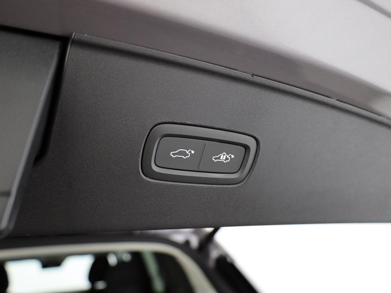 VOLVO EX90 Twin Plus AWD-image-16