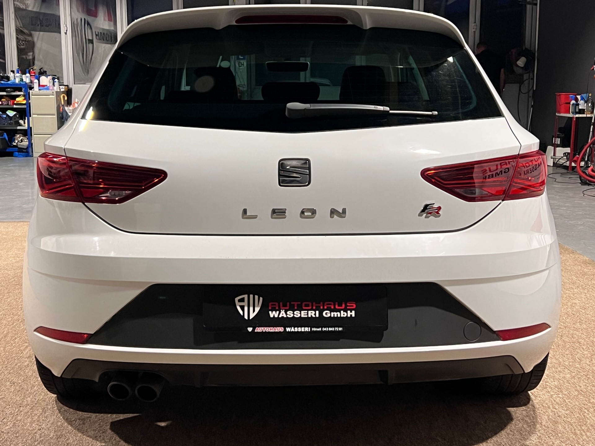 SEAT Leon 1.8 TSI FR Line DSG-showroom-element-3
