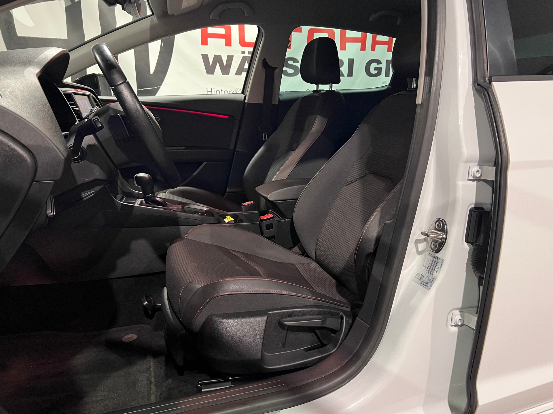 SEAT Leon 1.8 TSI FR Line DSG-image-11