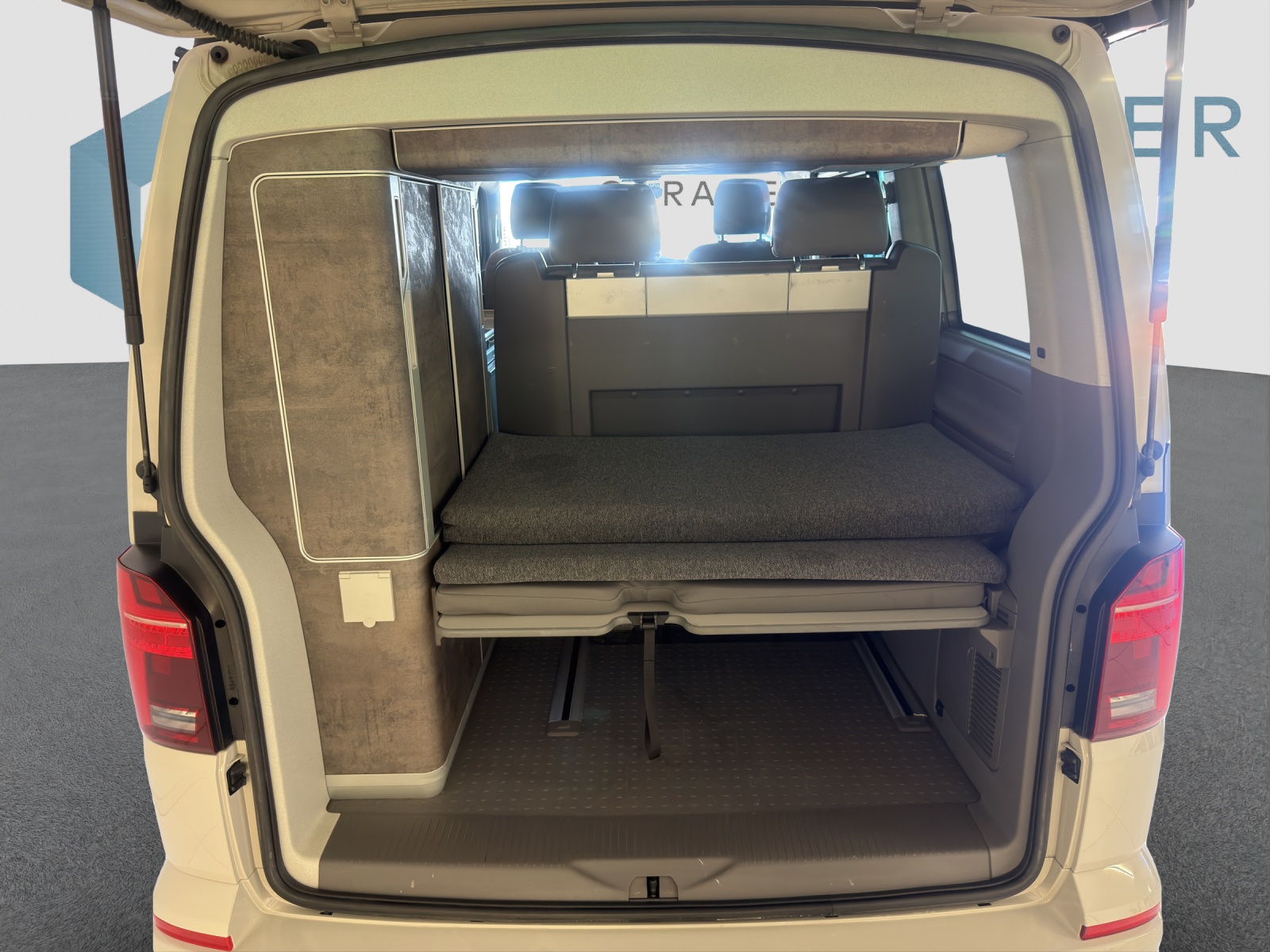 VW T6.1 California 2.0 TDI-image-6