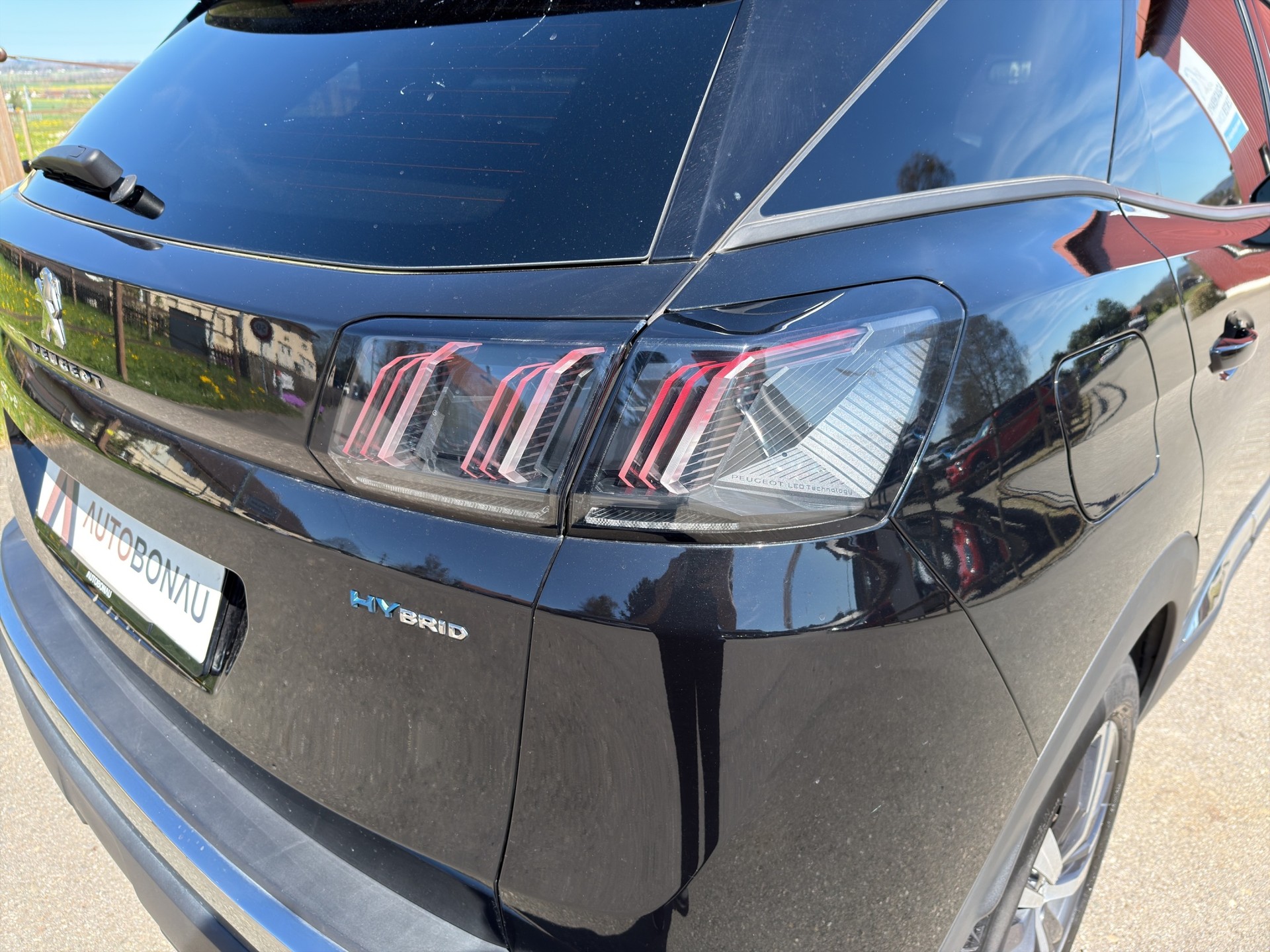 PEUGEOT 2008 1.2 Hybrid 145 Style-image-27